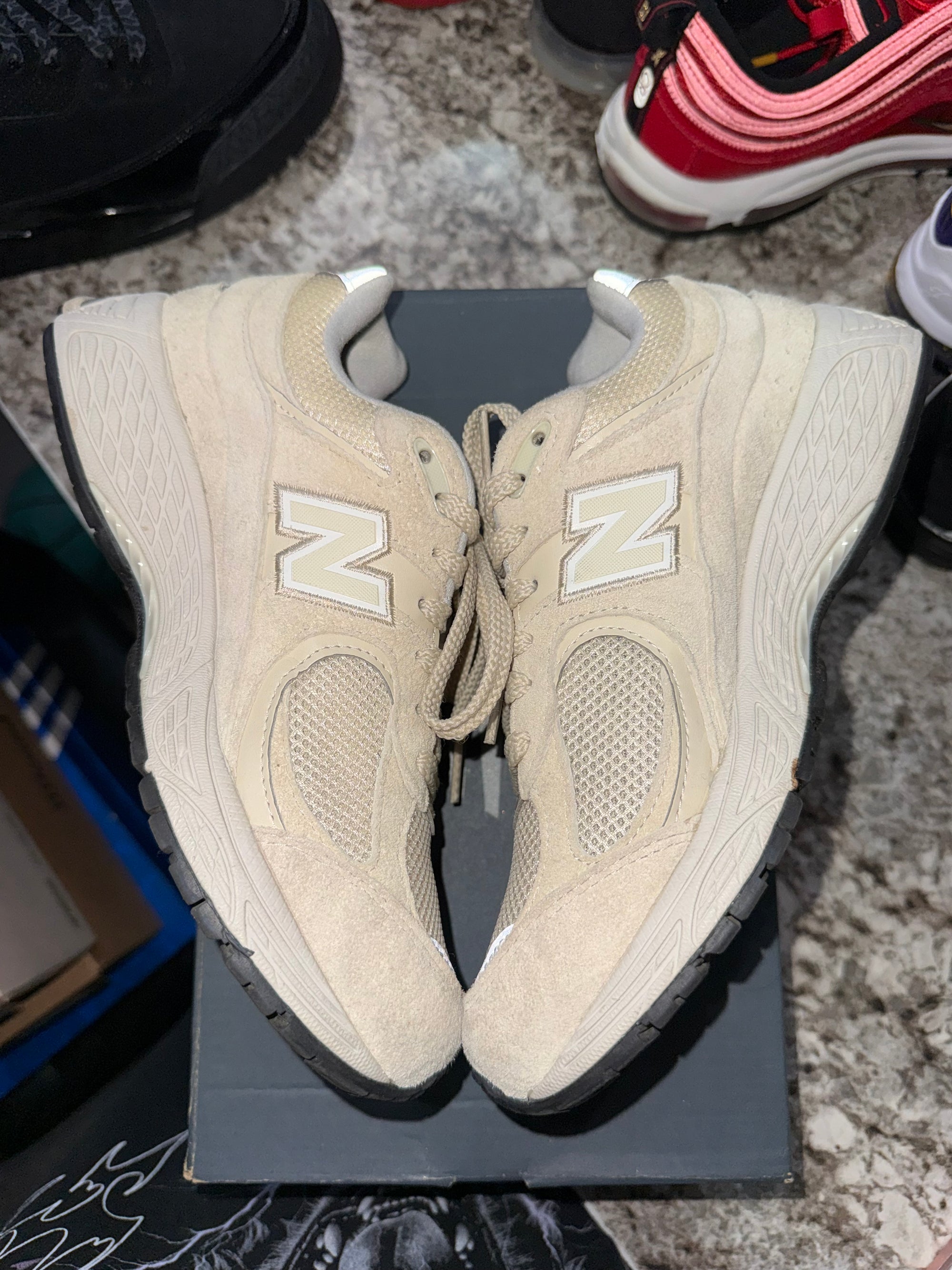 New Balance 2002R Bone Light Aluminum