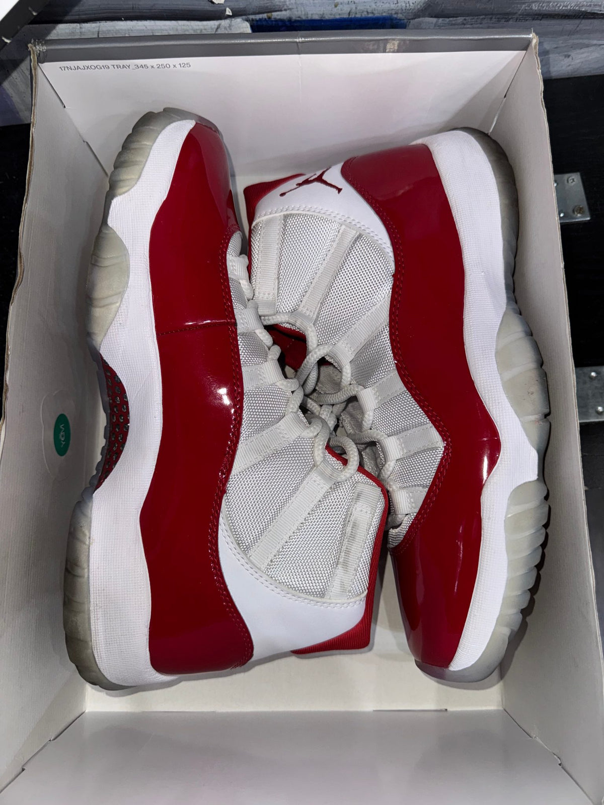 Jordan 11 Retro Cherry (2022)