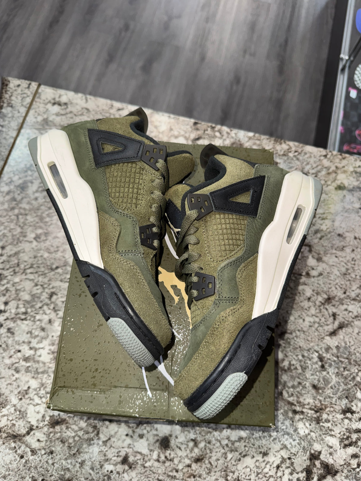 Jordan 4 Retro SE Craft Medium Olive (GS)