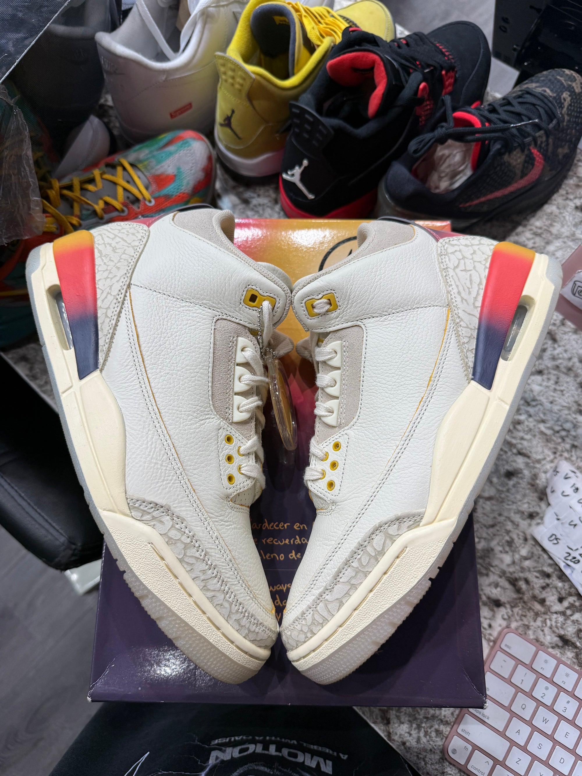 Jordan 3 Retro SP J Balvin Medellín Sunset