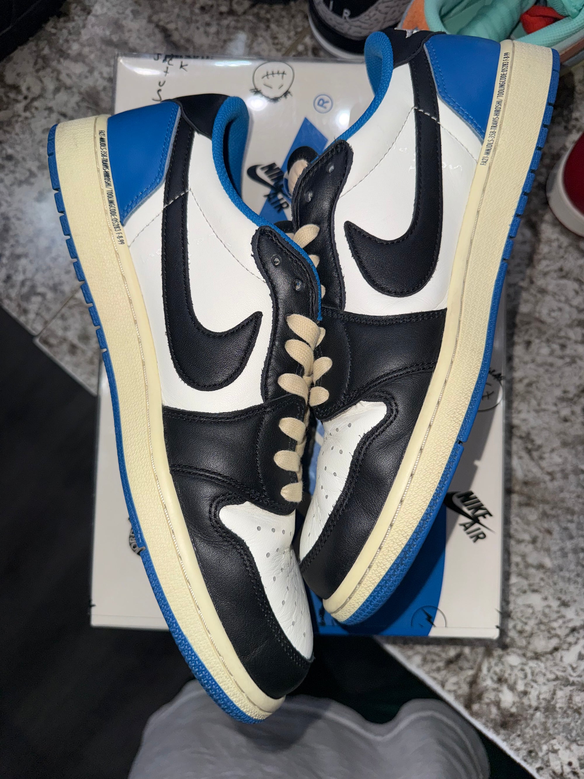 Jordan 1 Retro Low OG SP Fragment x Travis Scott