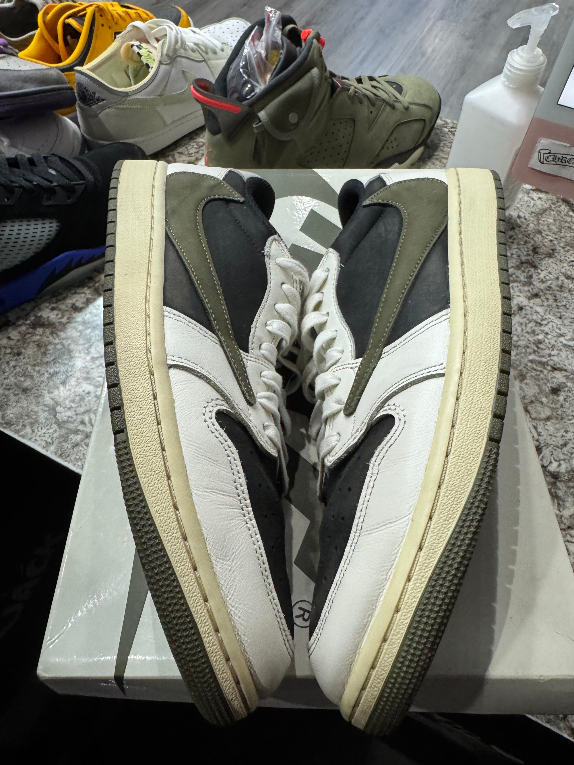 Jordan 1 Retro Low OG SP Travis Scott Olive (Women's)