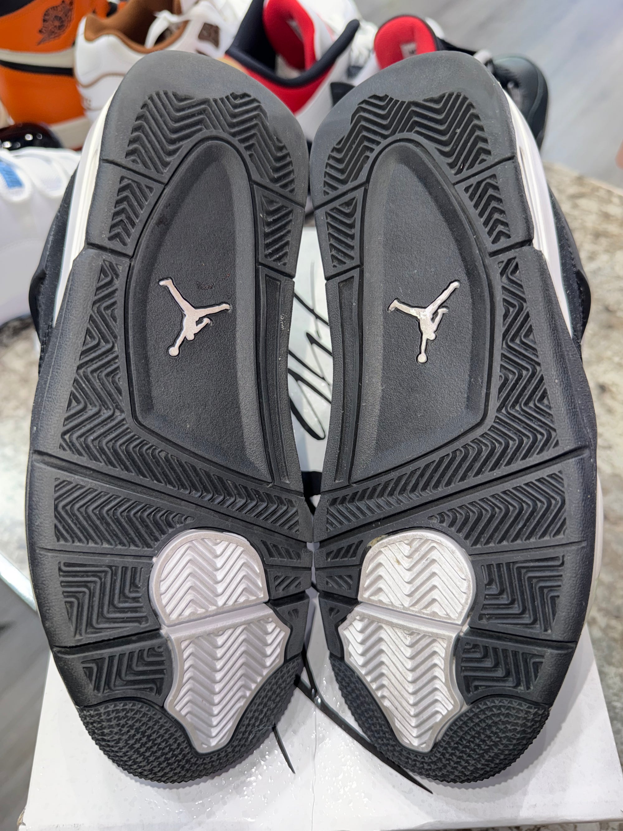 Jordan 4 Retro White Thunder
