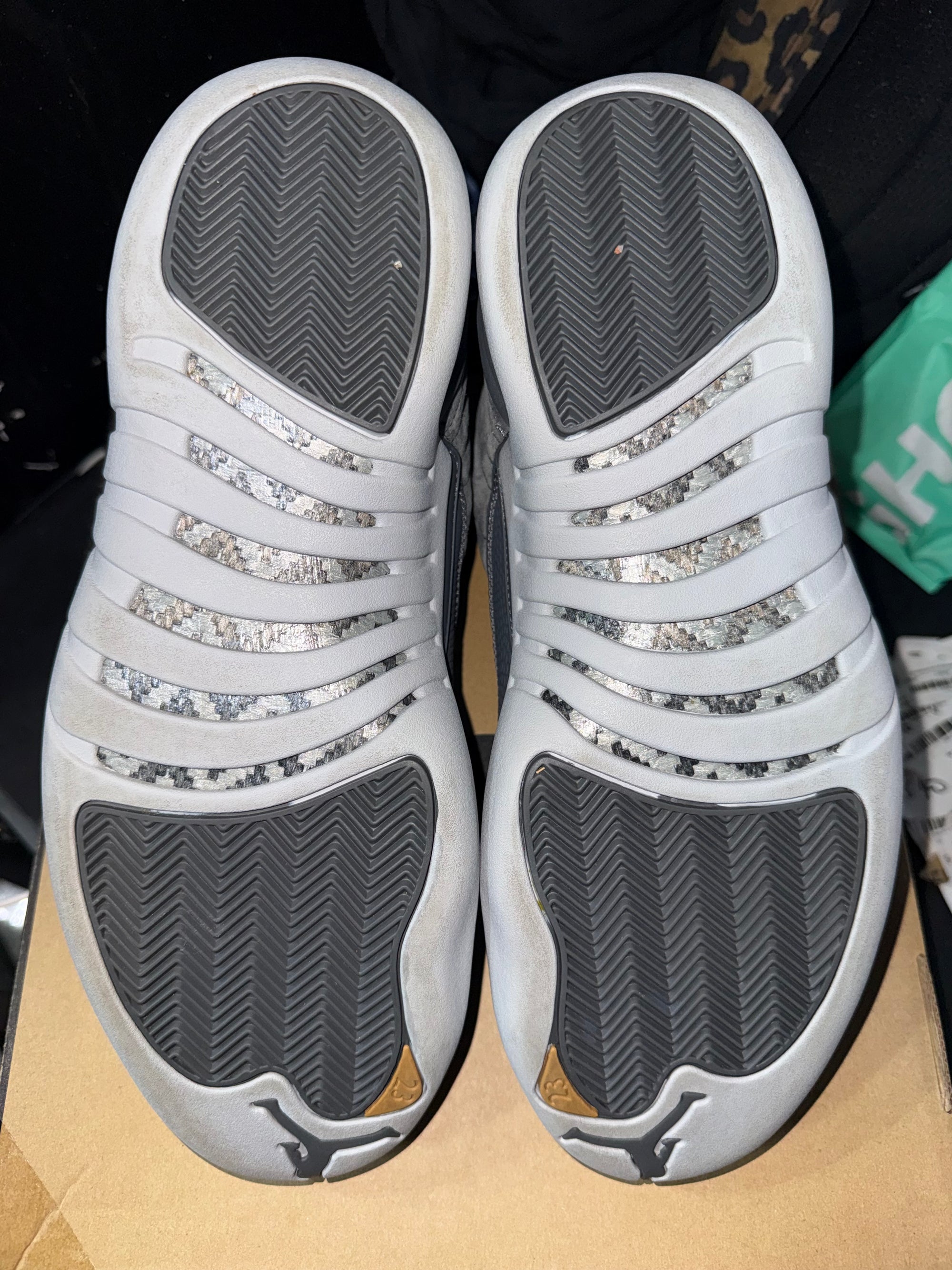 Jordan 12 Retro Dark Grey (DAMAGED BOX)
