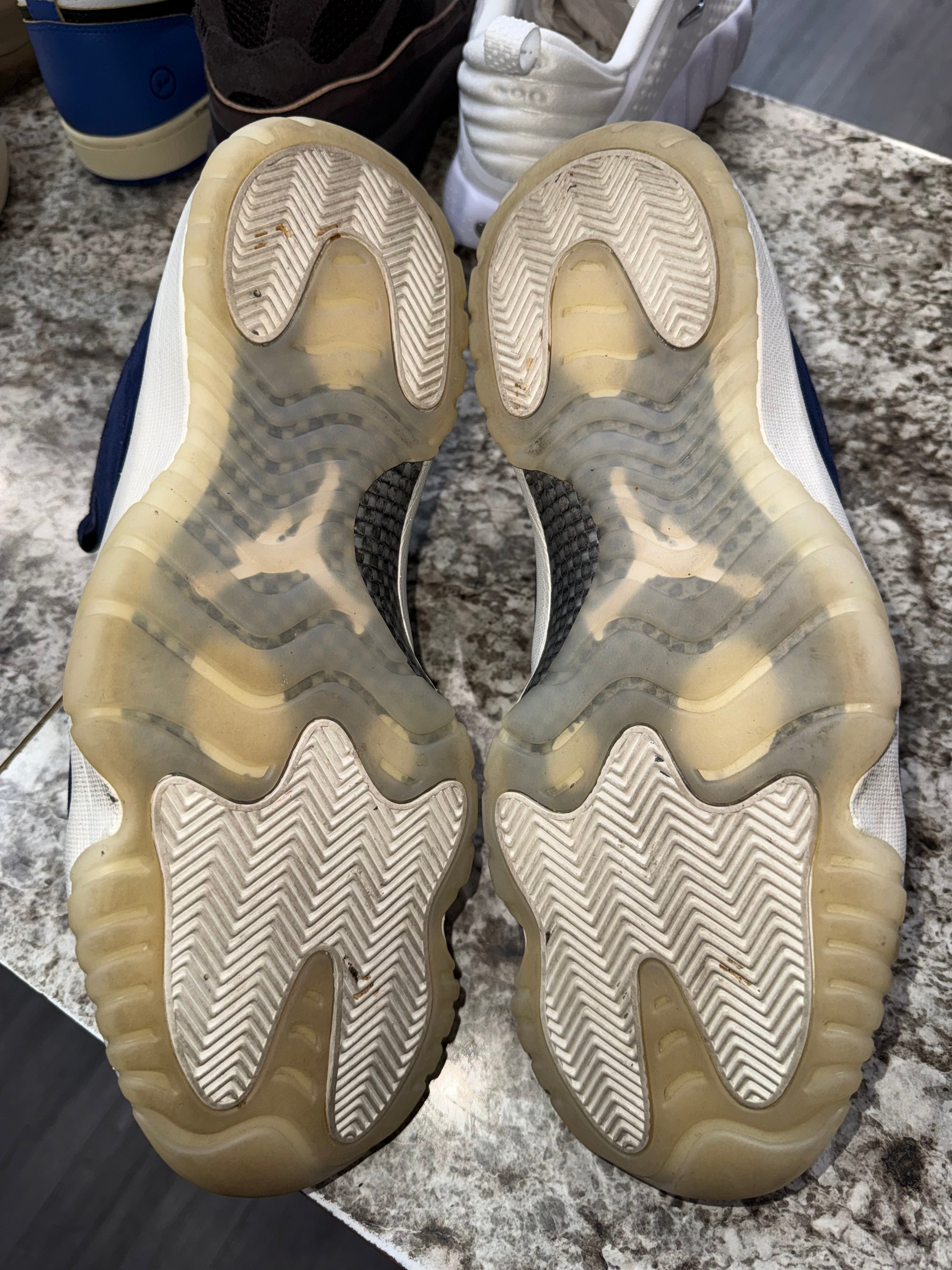Jordan 11 Retro Low Derek Jeter RE2PECT