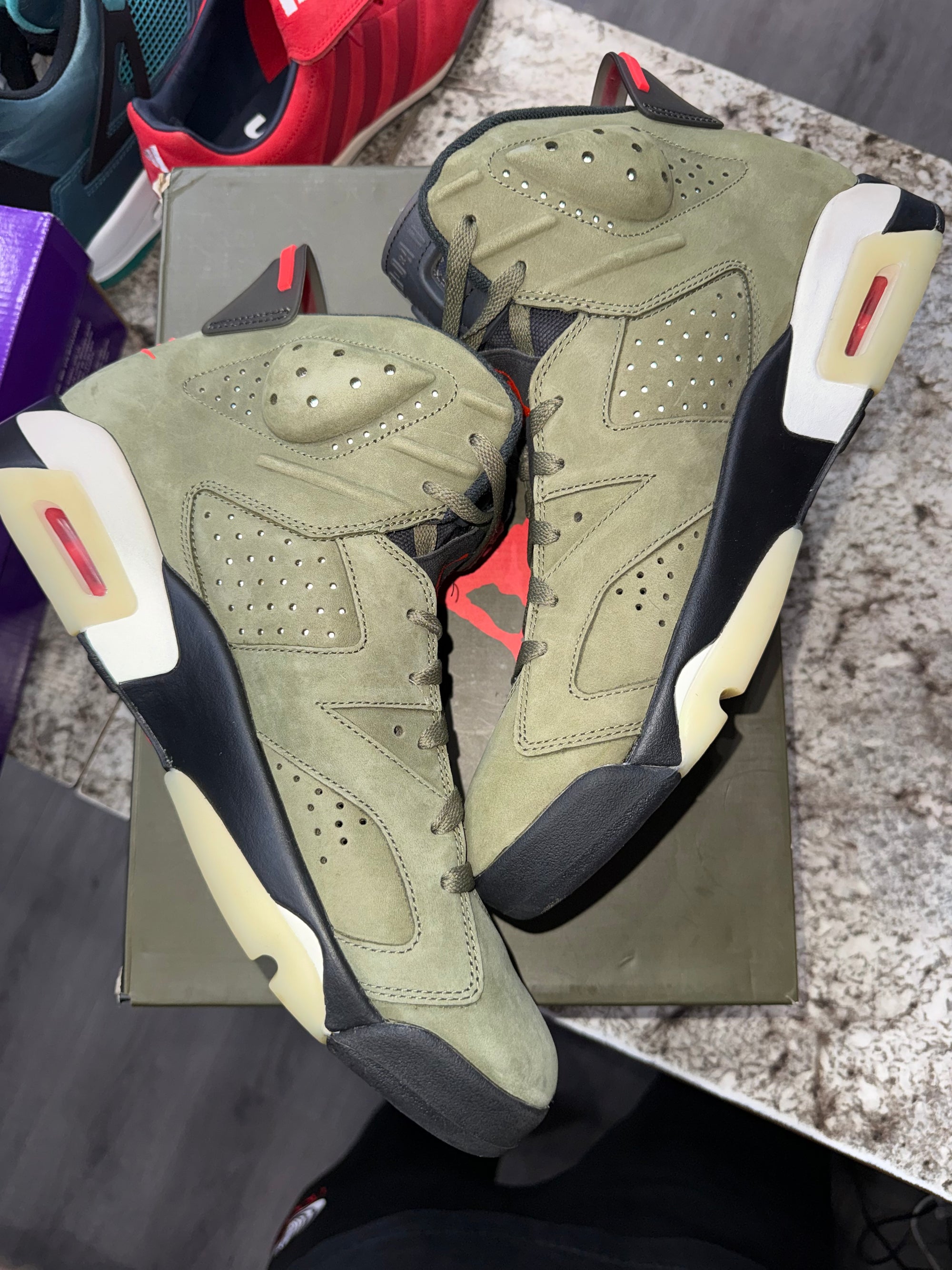 Jordan 6 Retro Travis Scott