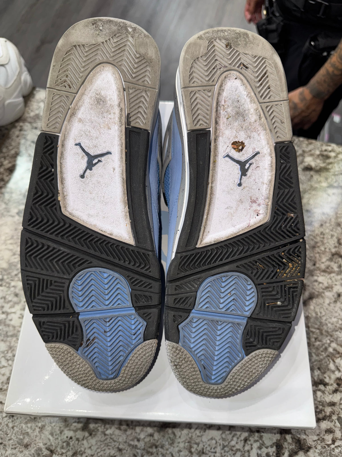 Jordan 4 Retro University Blue