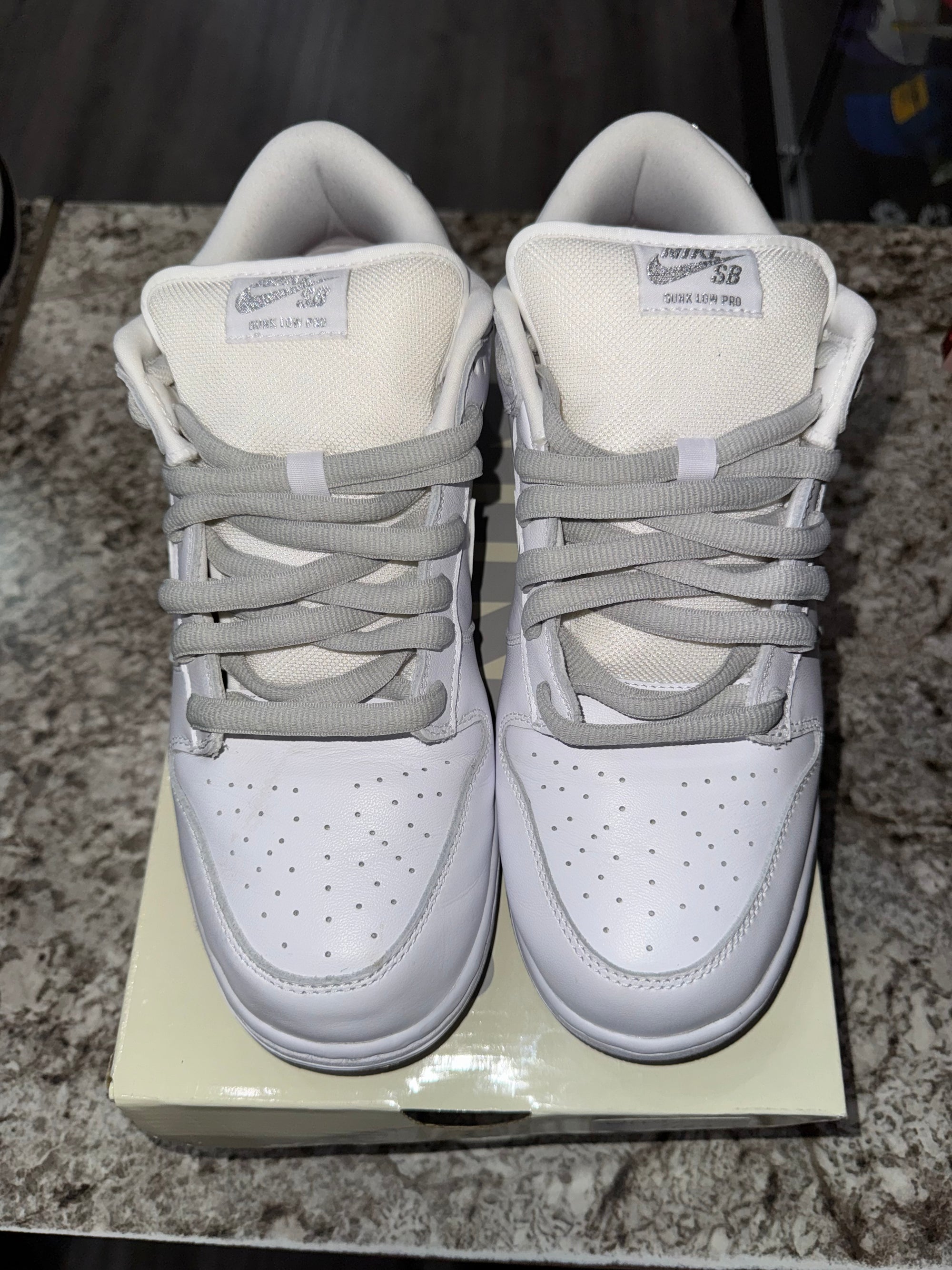 Nike SB Dunk Low Supreme 94 White Metallic Silver