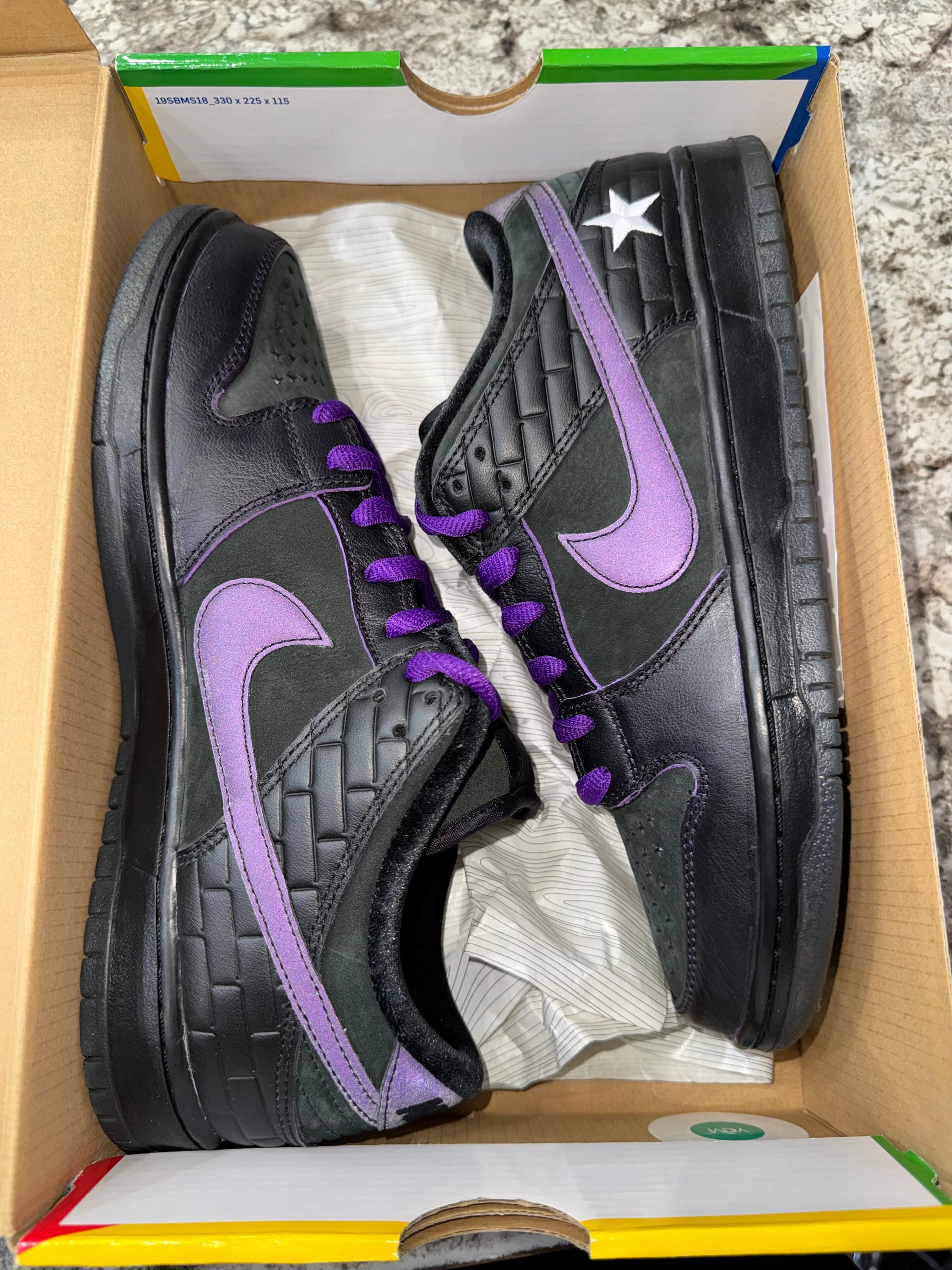 Nike SB Dunk Low Familia First Avenue