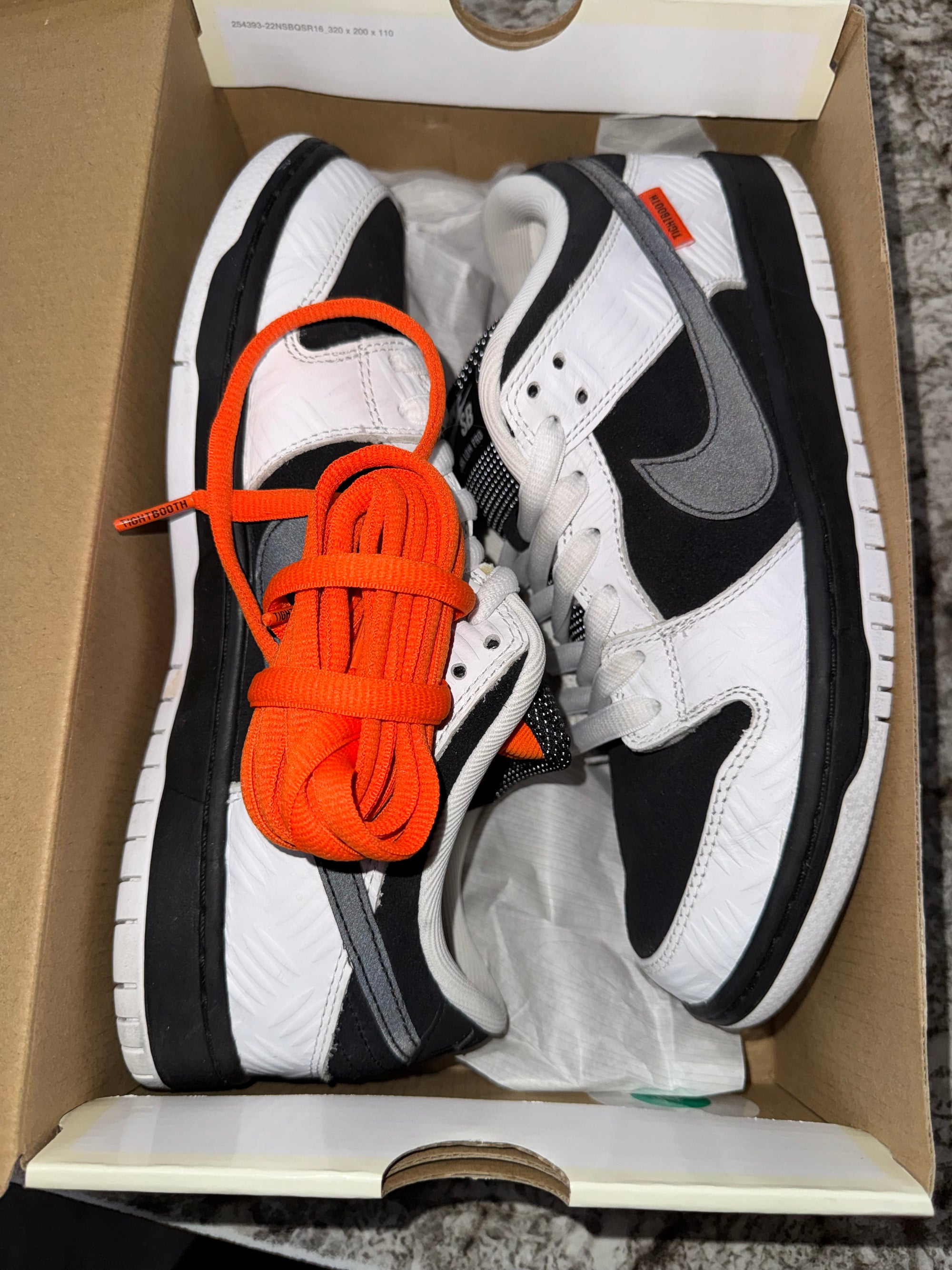 Nike SB Dunk Low TIGHTBOOTH