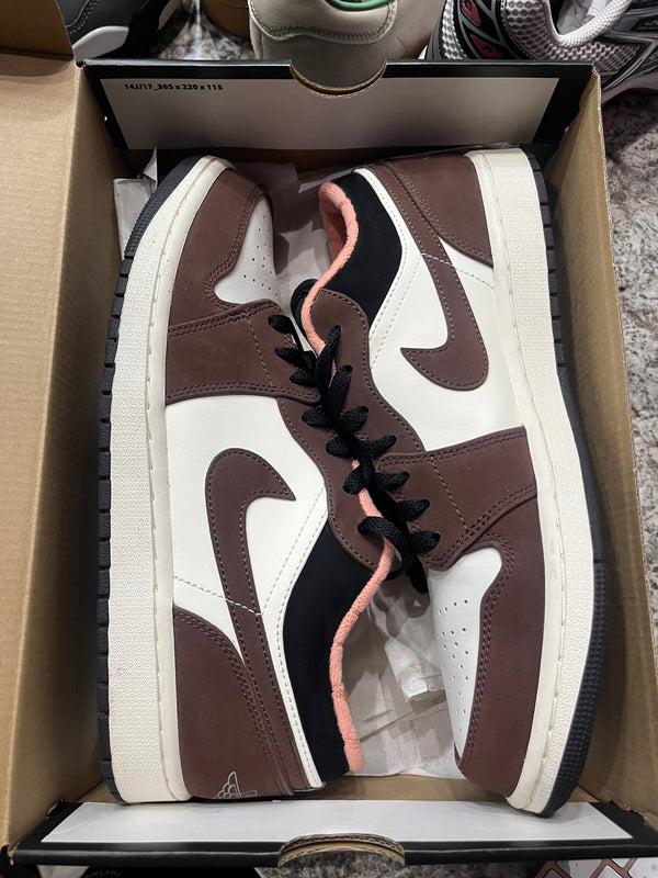 Jordan 1 Low Mocha