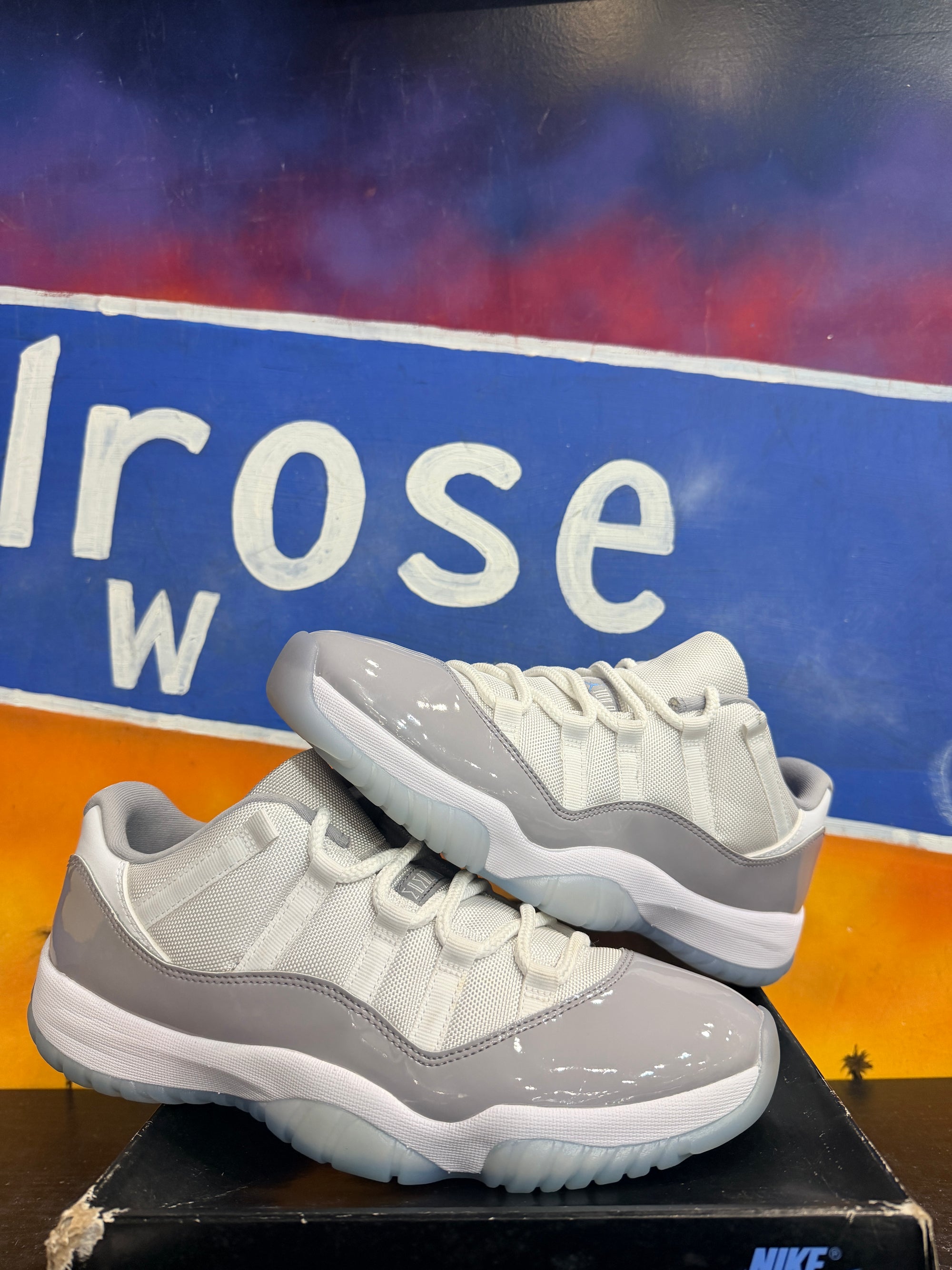 Jordan 11 Retro Low Cement Grey