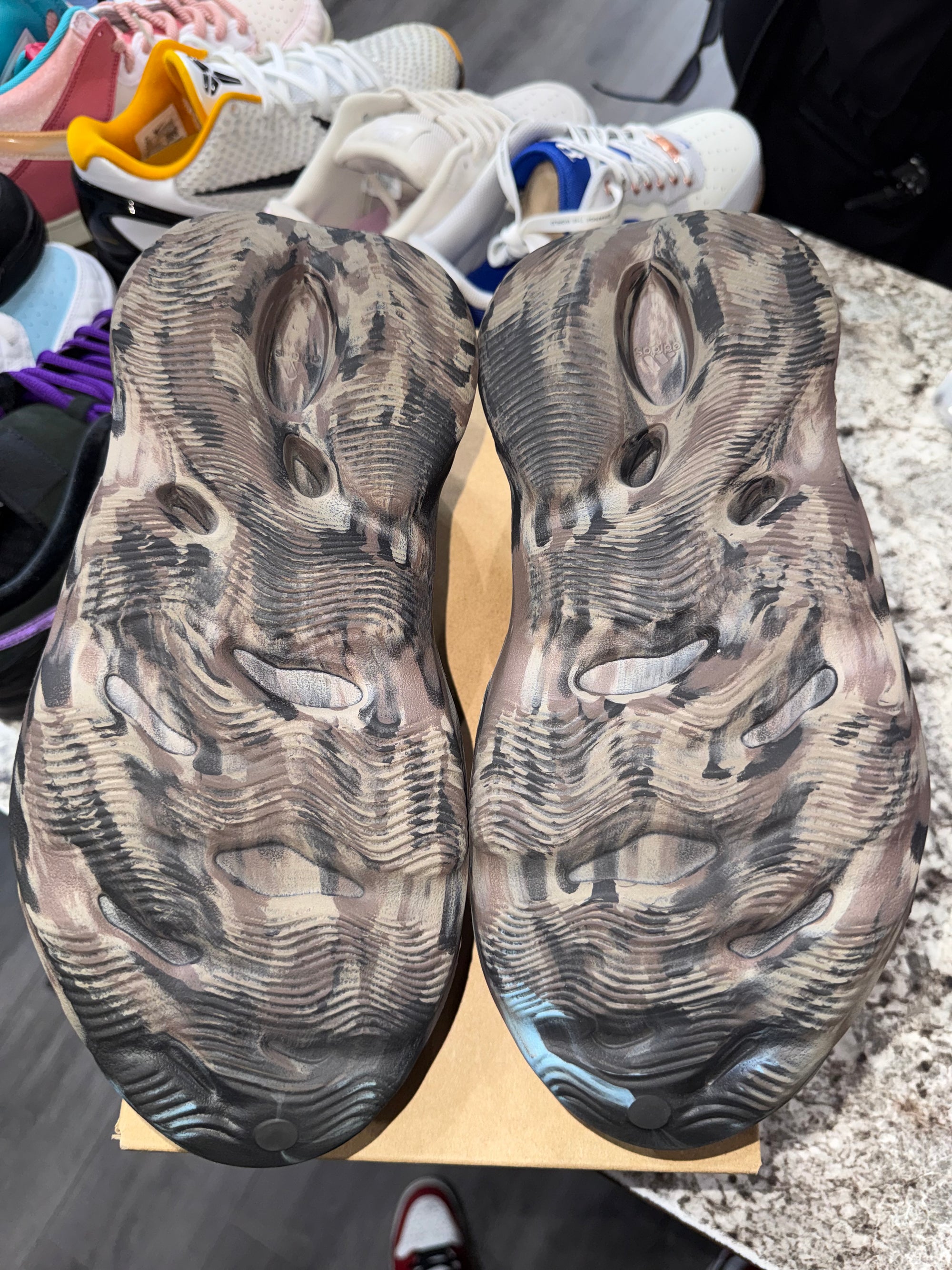 adidas Yeezy Foam RNR MX Cinder