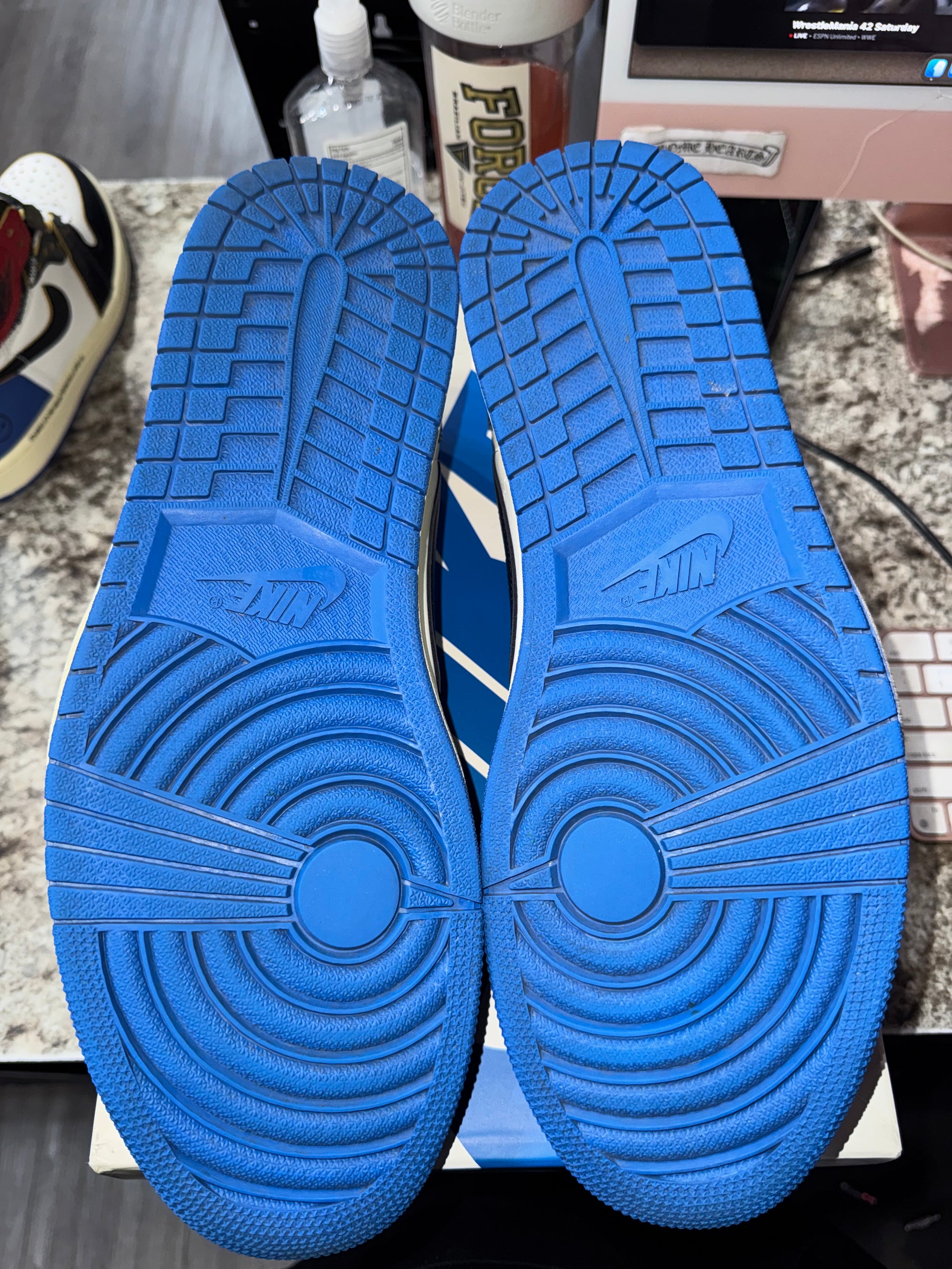 Jordan 1 Retro Low OG SP Fragment x Travis Scott