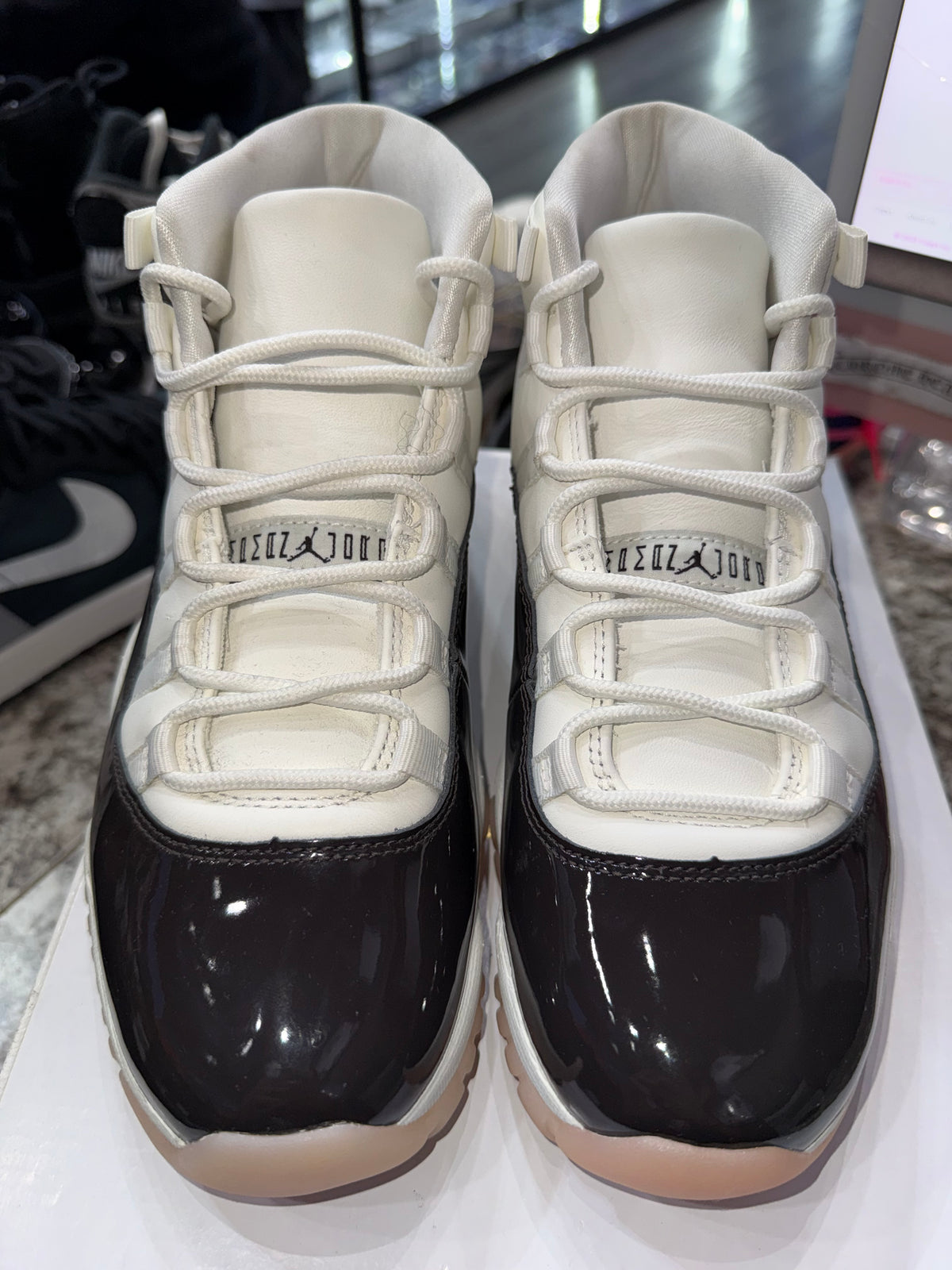 Jordan 11 Retro Neapolitan (Women's)