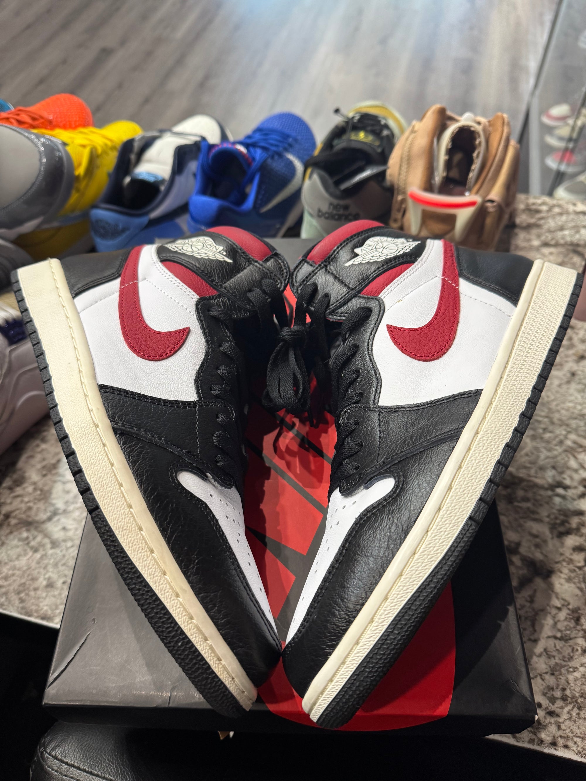 Jordan 1 Retro High Black Gym Red