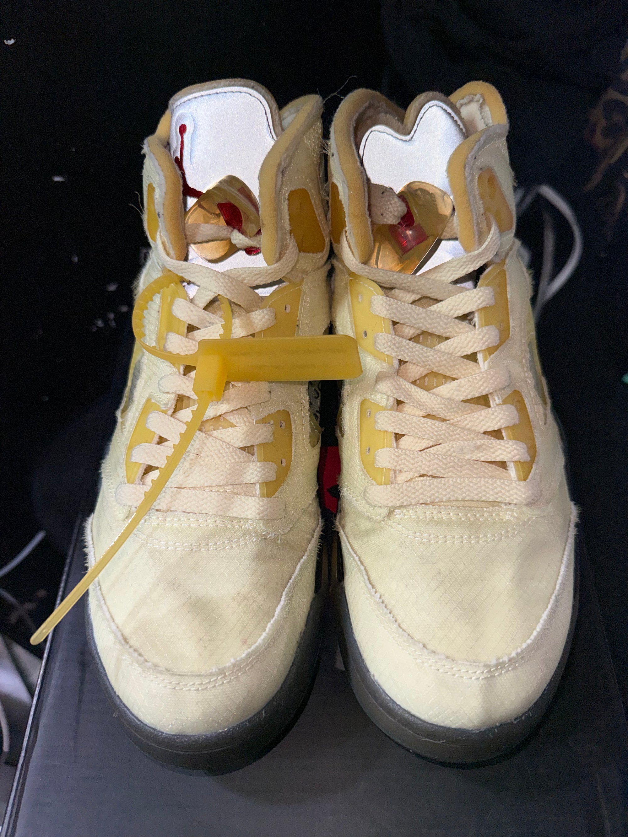 Jordan 5 Retro Off-White Sail (DAMAGED BOX)