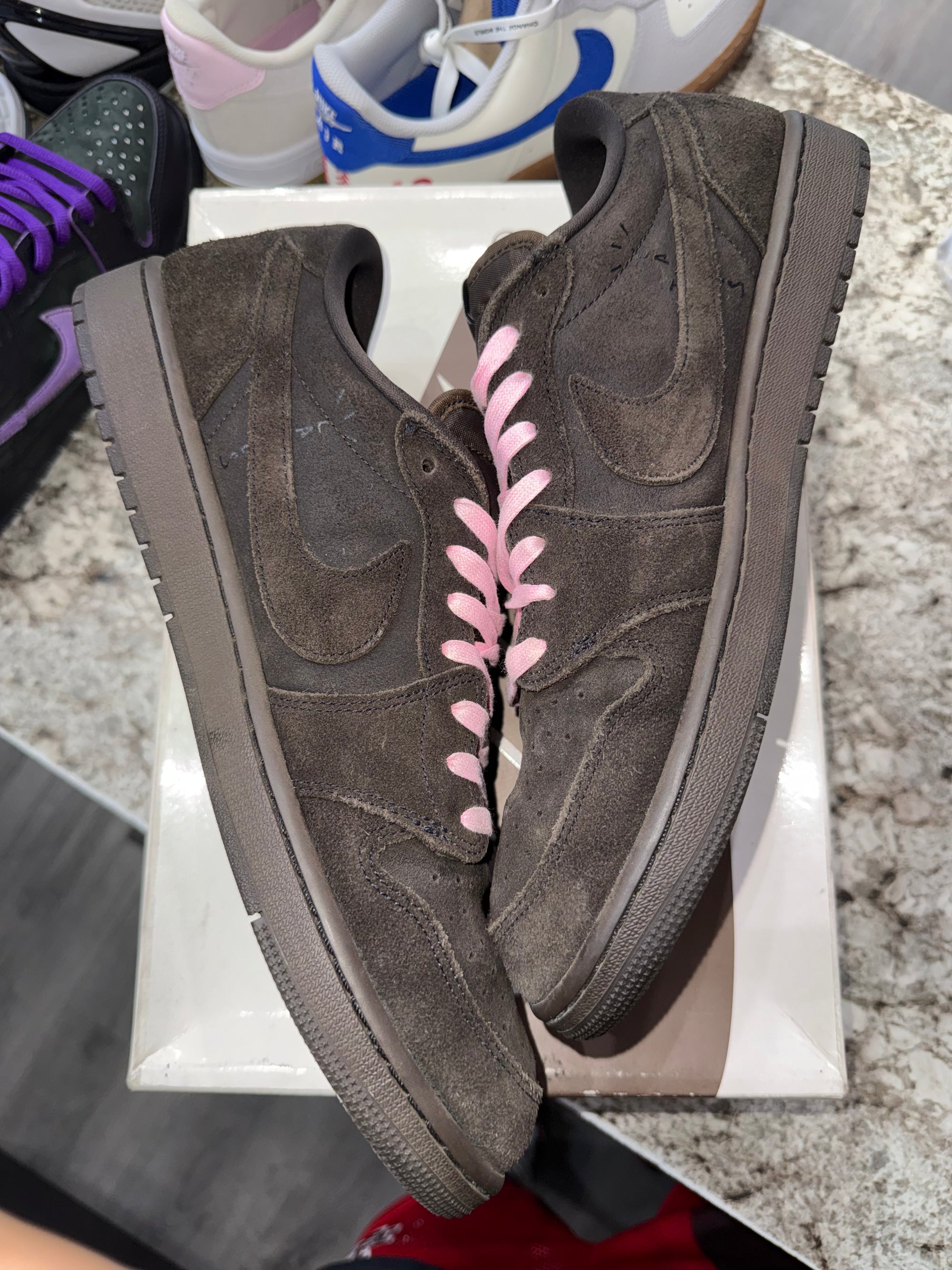 Jordan 1 Retro Low OG SP Travis Scott Velvet Brown