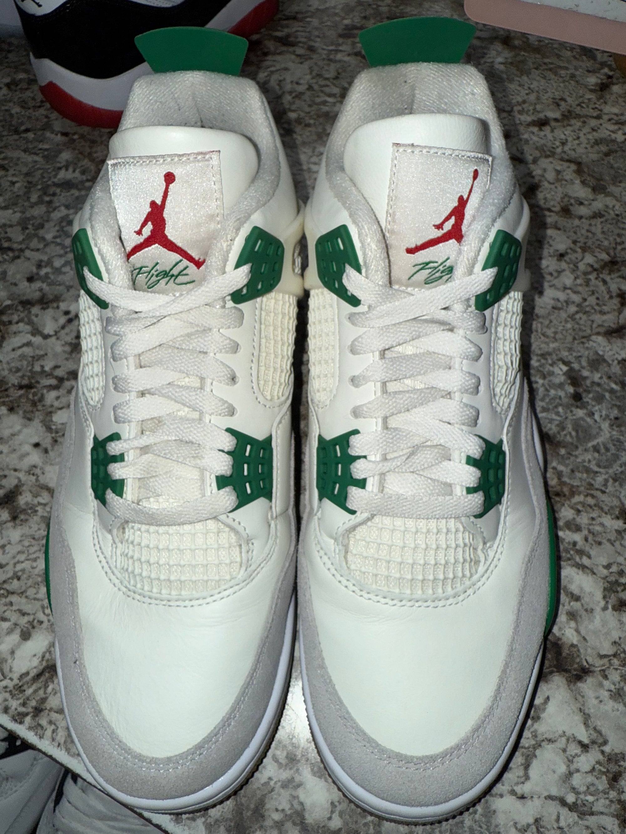 Jordan 4 Retro SB Pine Green (NO BOX)