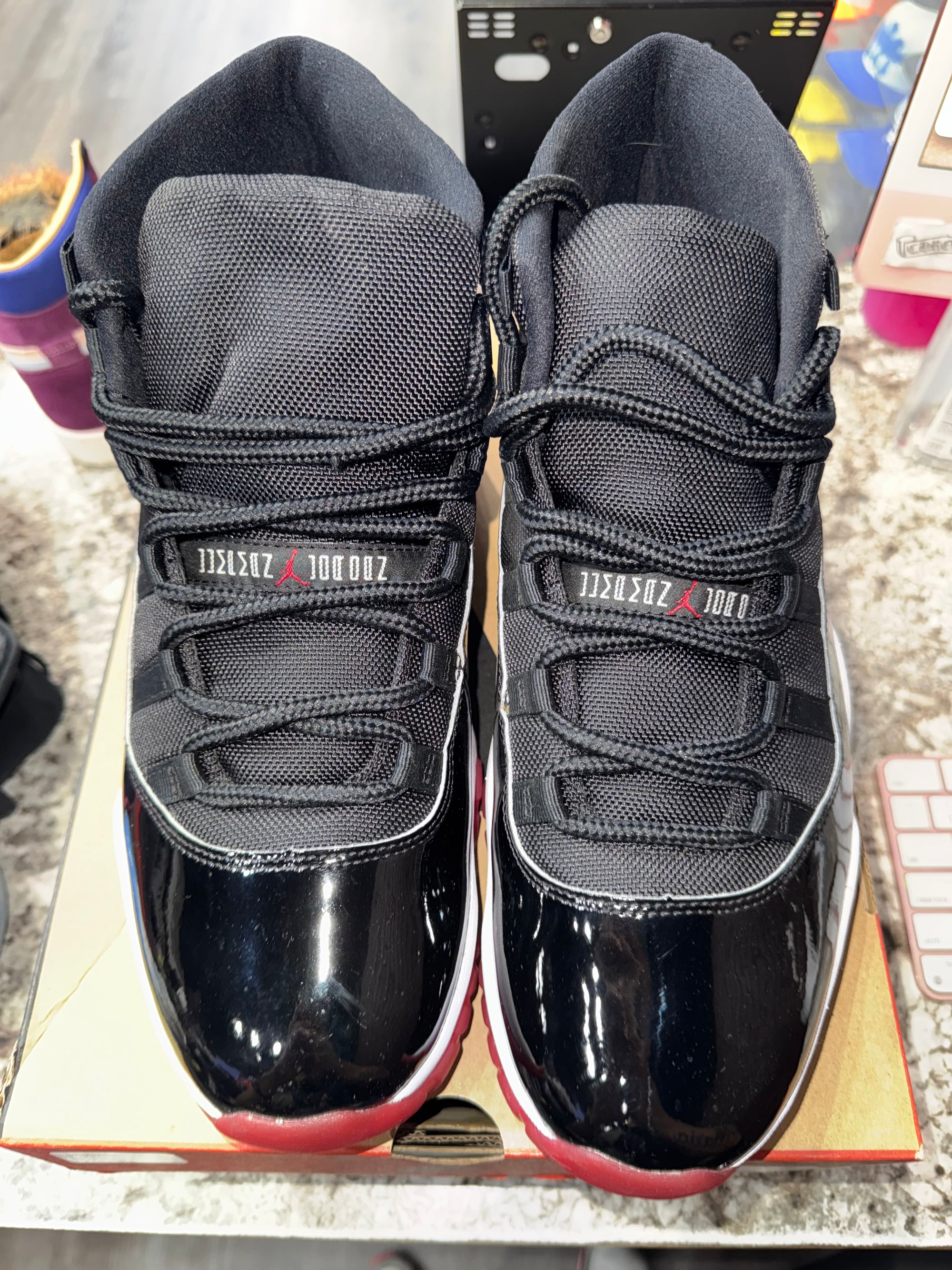 Jordan 11 Retro Playoffs Bred (2019)