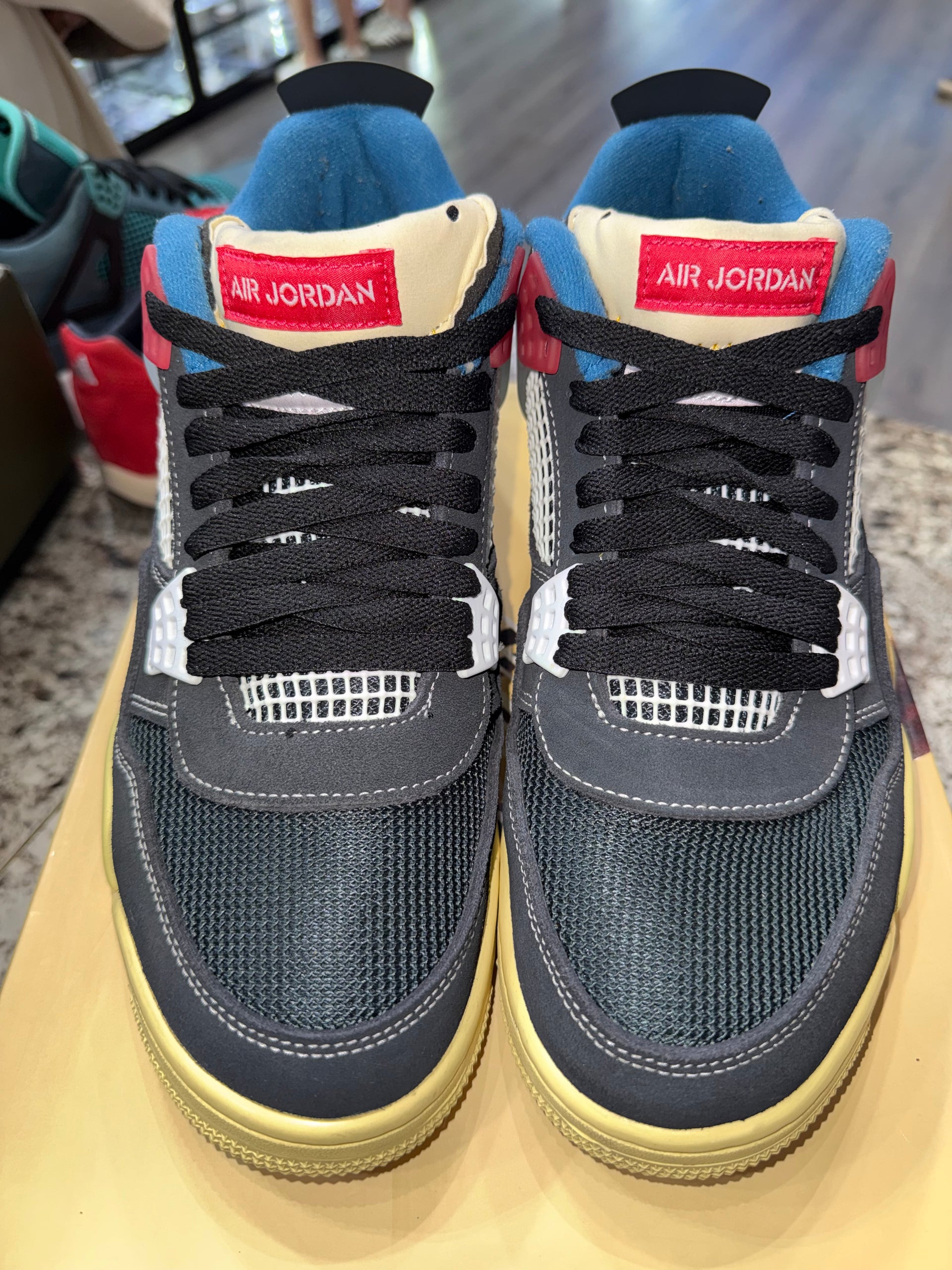 Jordan 4 Retro Union Off Noir