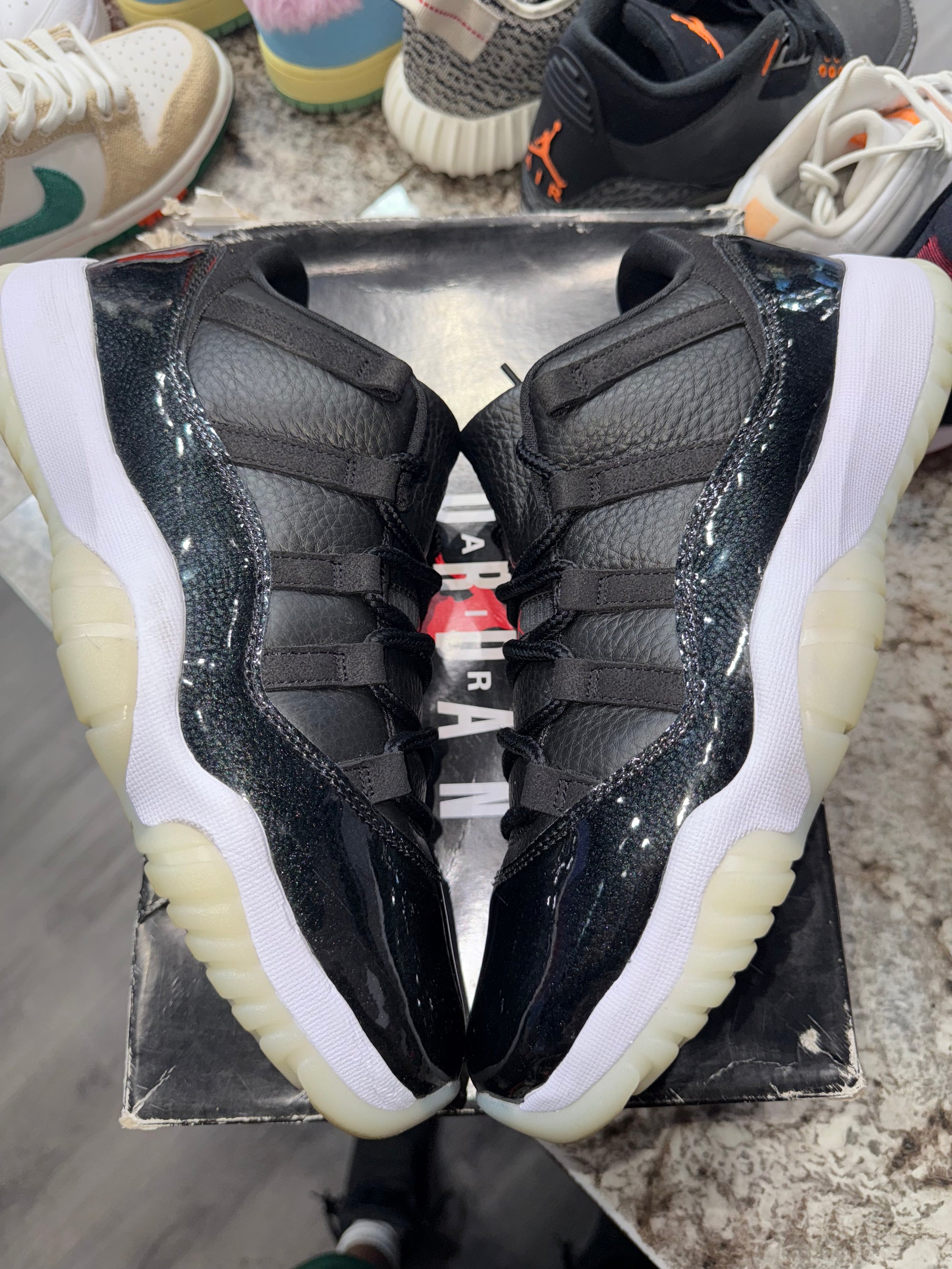Jordan 11 Retro Low 72-10