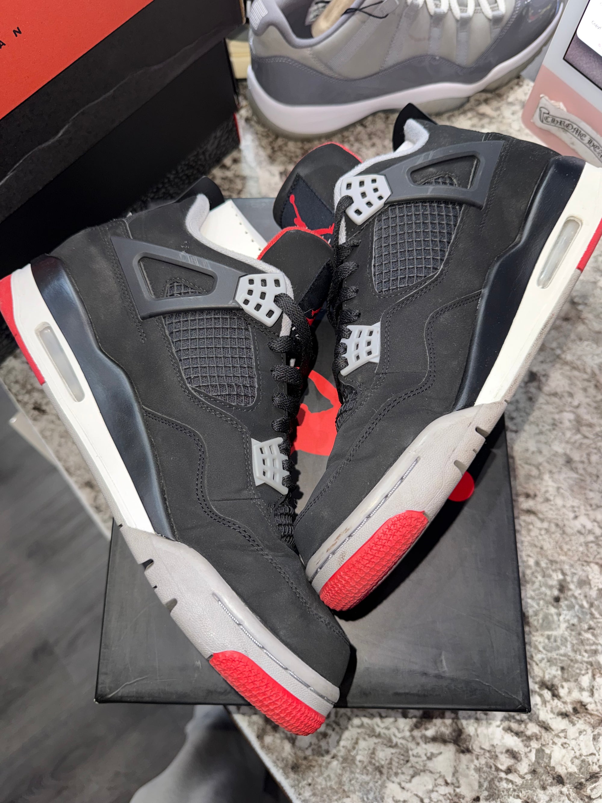 Jordan 4 Retro Bred (2019)
