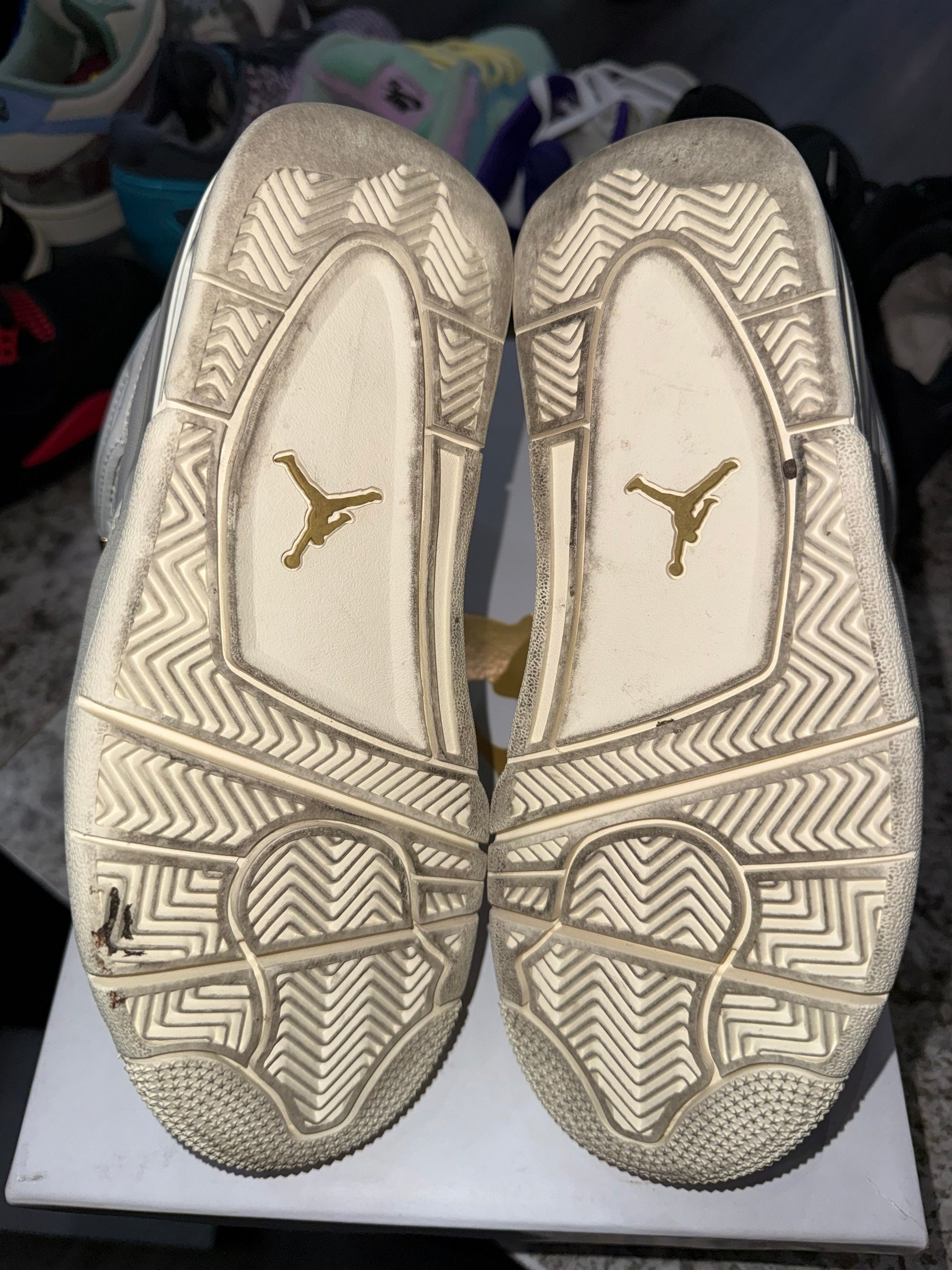 Jordan 4 Retro Metallic Gold (Women's)
