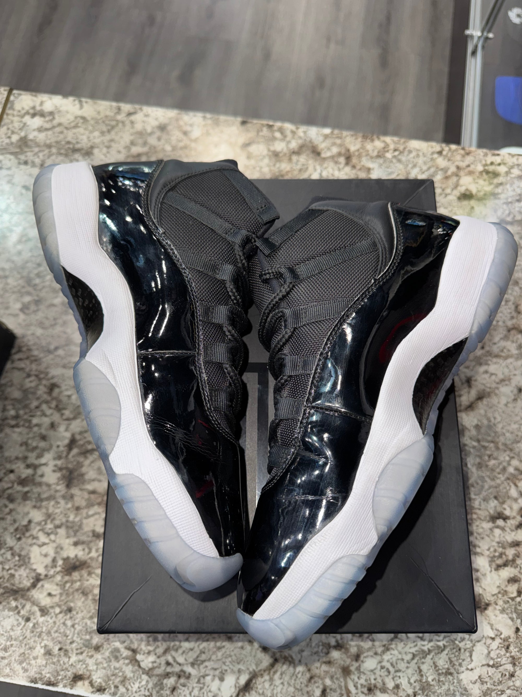Jordan 11 Retro Space Jam (2016)