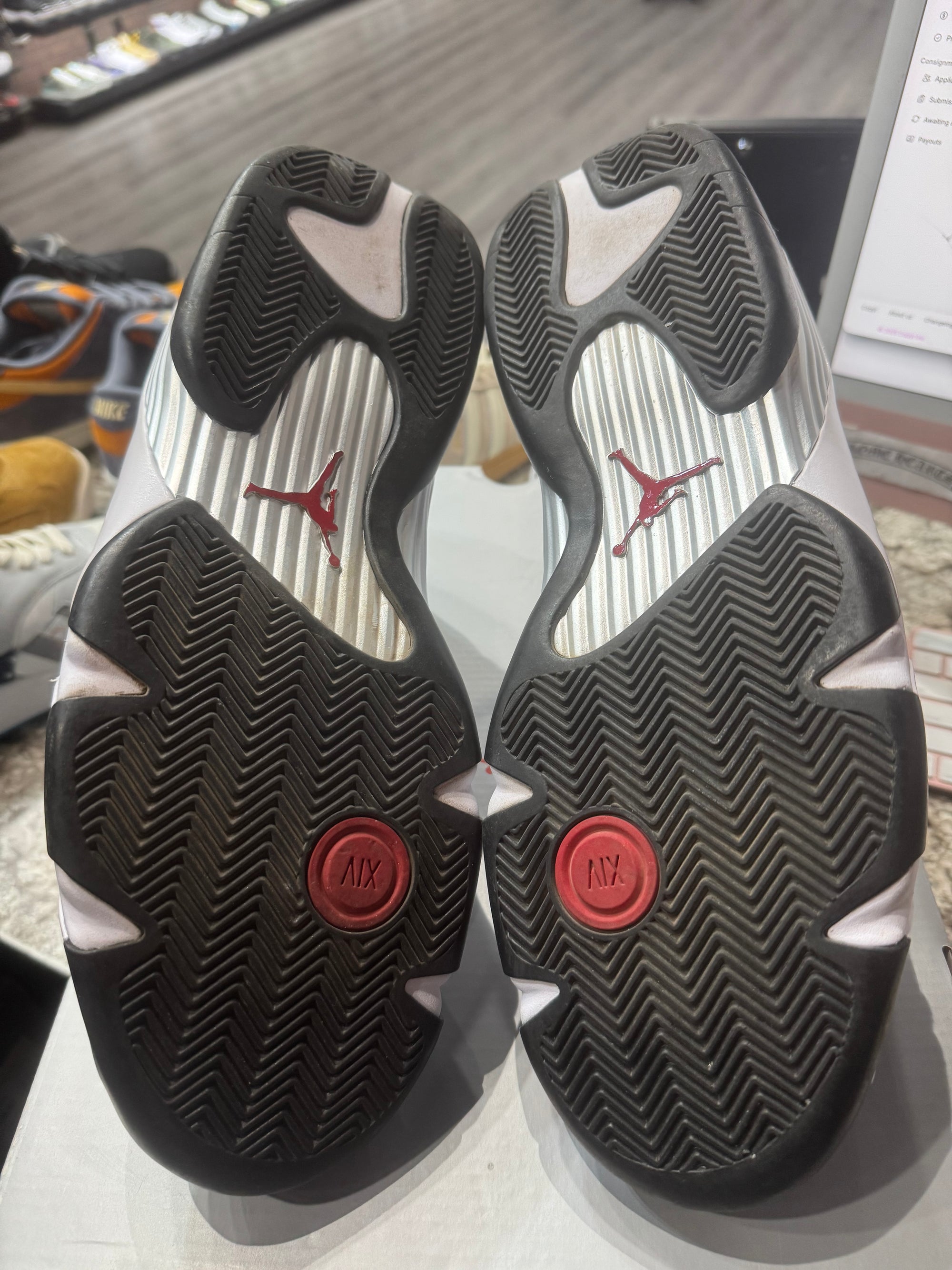 Jordan 14 Retro Black Toe (2024)