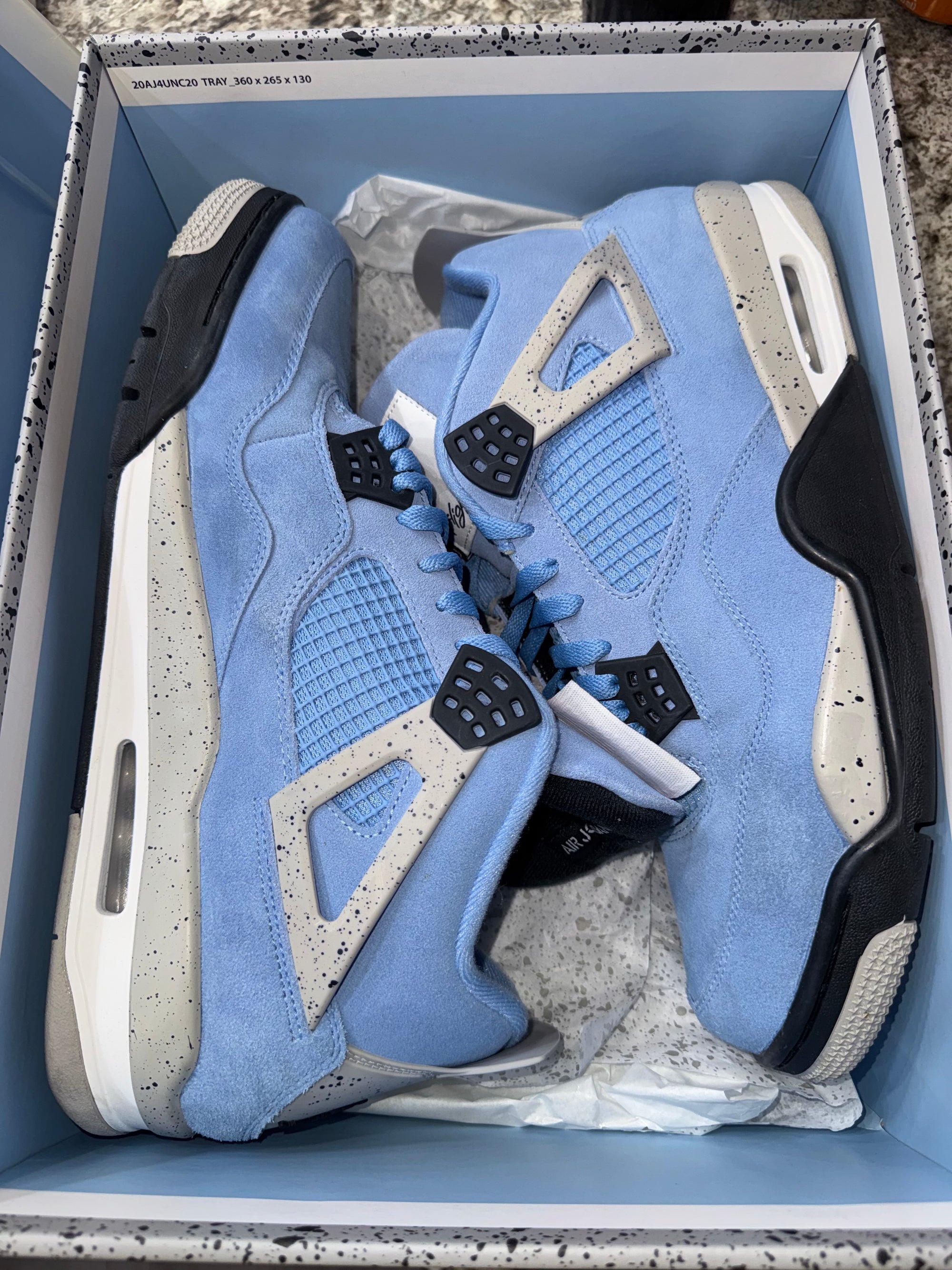 Jordan 4 Retro University Blue