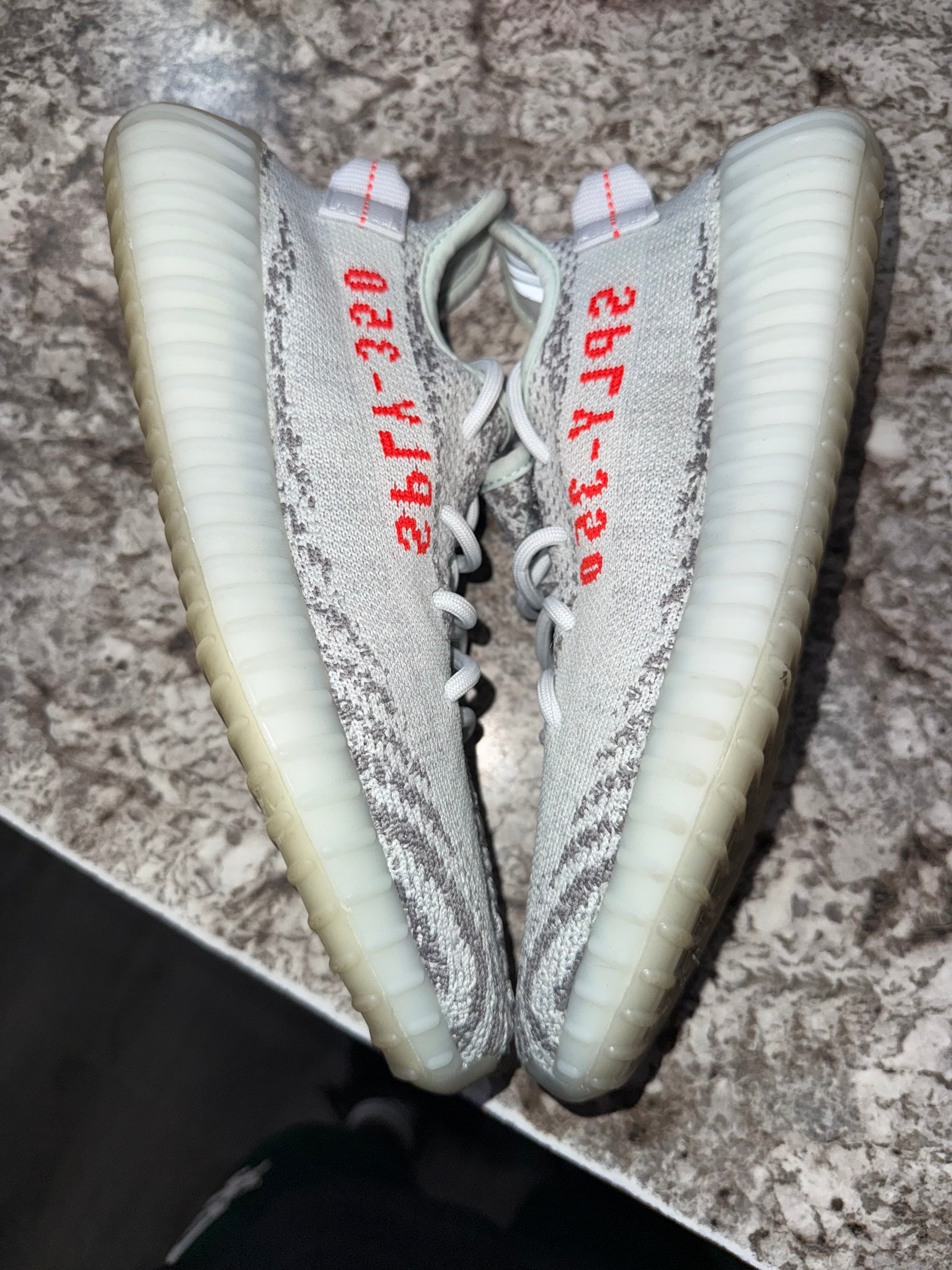 adidas Yeezy Boost 350 V2 Blue Tint (NO BOX)