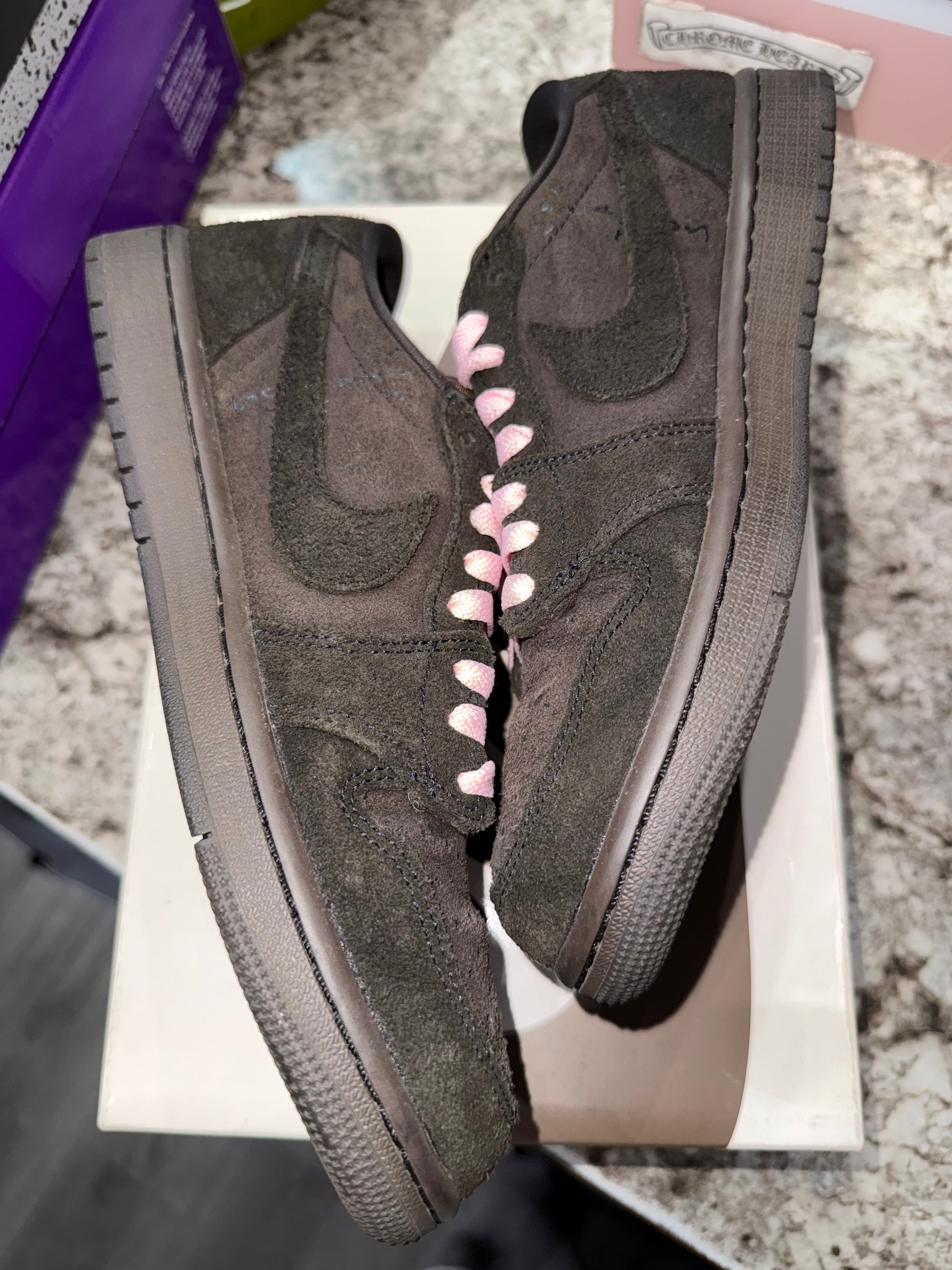 Jordan 1 Retro Low OG SP Travis Scott Velvet Brown