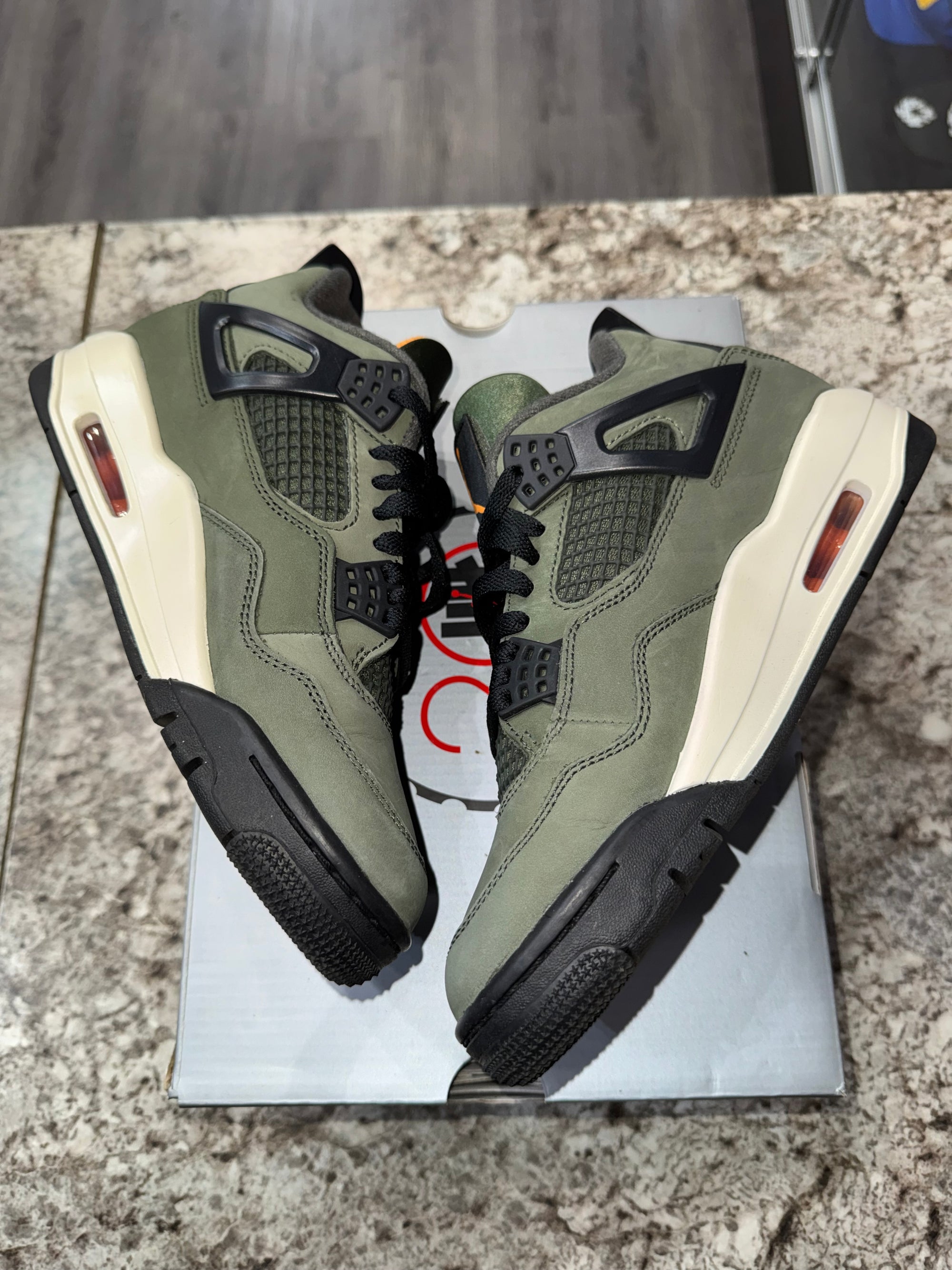 Jordan 4 Retro OG SP Undefeated (2025)
