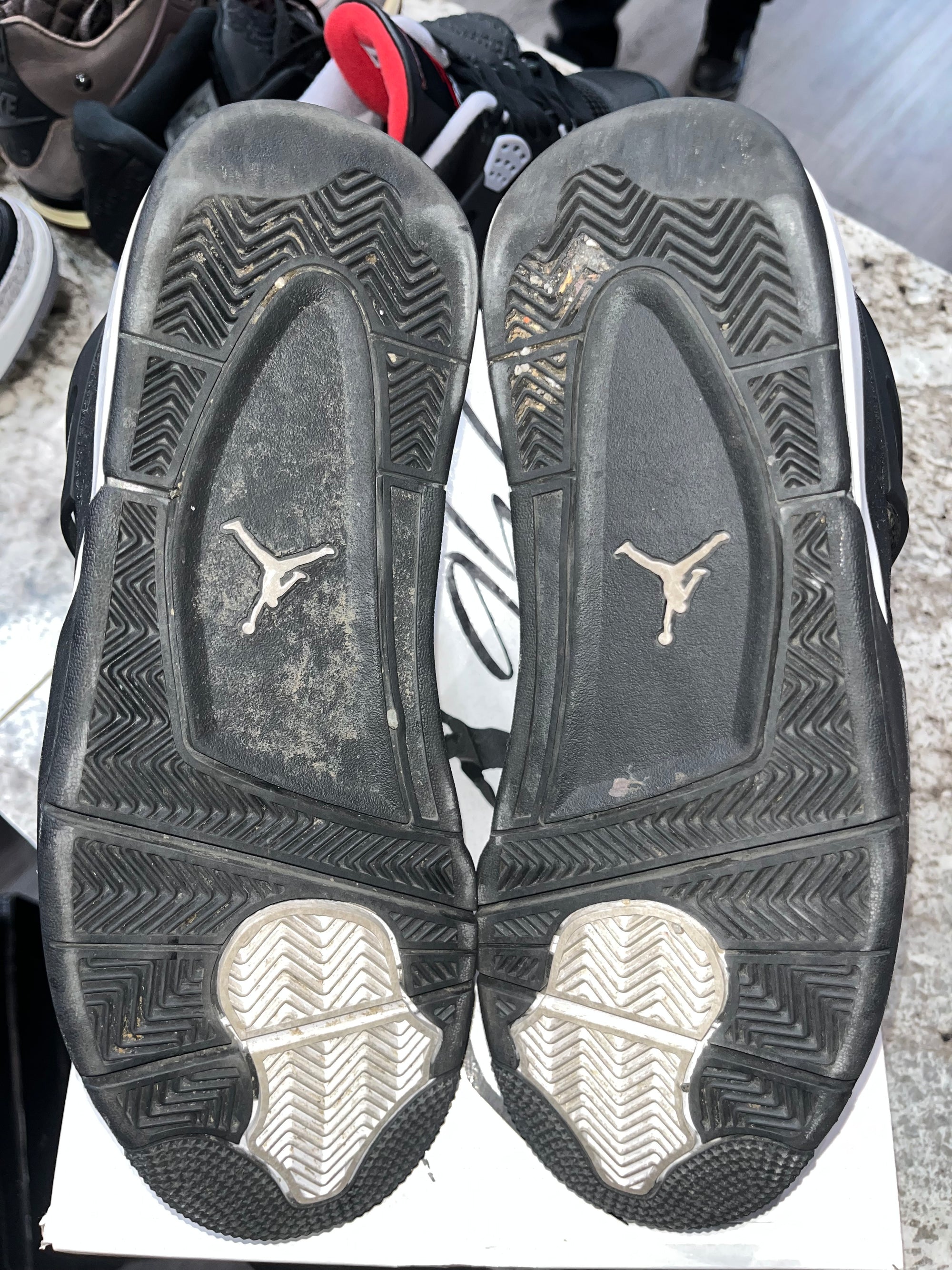 Jordan 4 Retro White Thunder