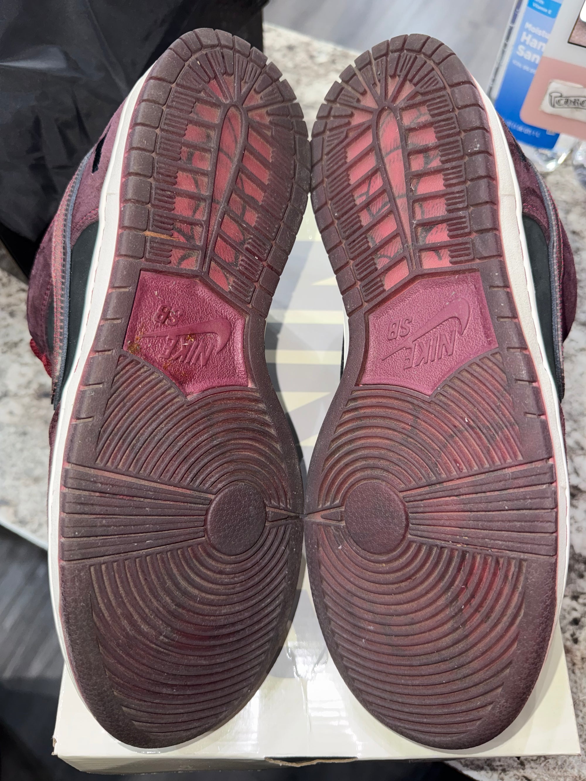 Nike SB Dunk Low Riot Skateshop