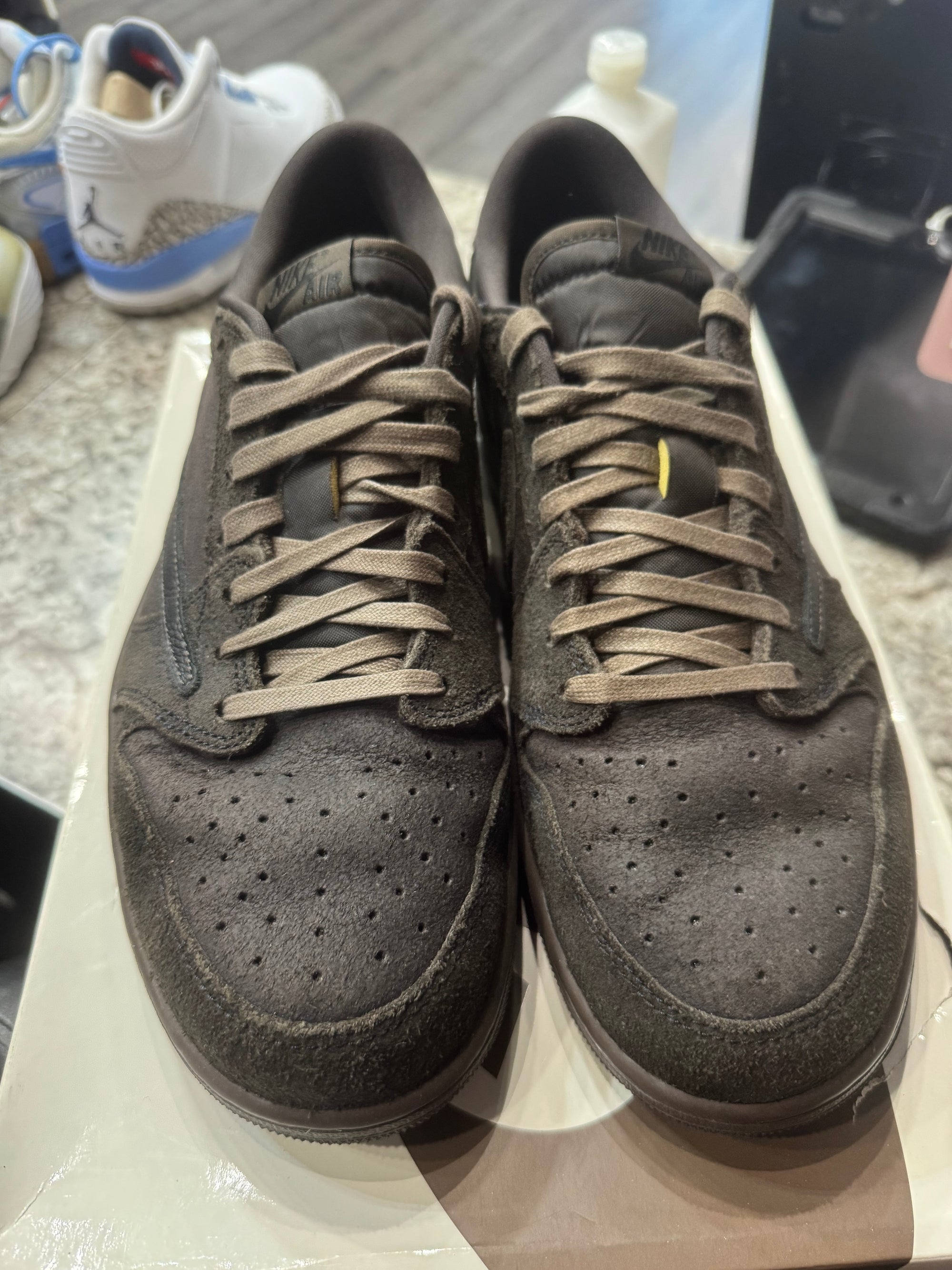 Jordan 1 Retro Low OG SP Travis Scott Velvet Brown (Damaged Box)