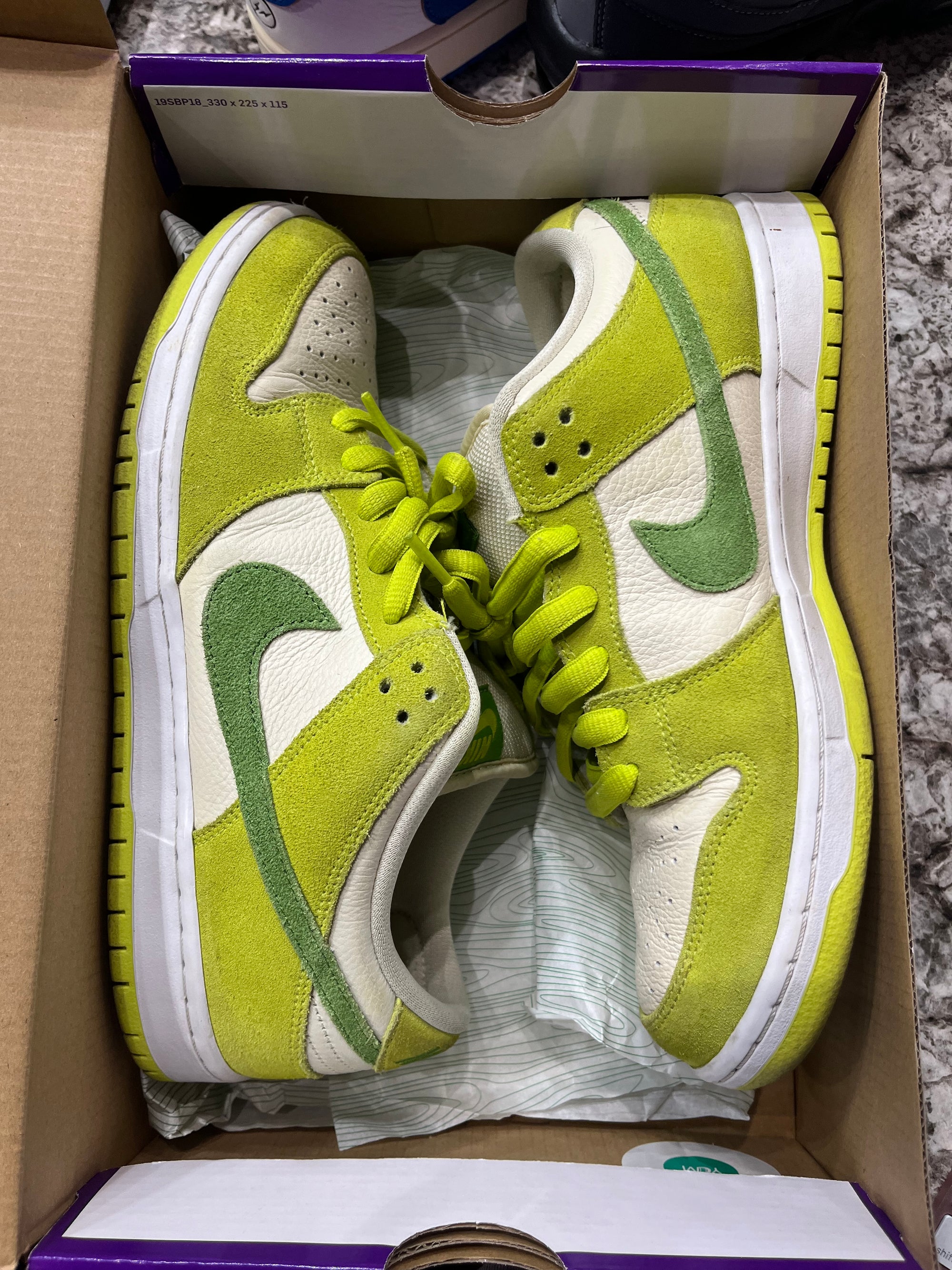 Nike SB Dunk Low Green Apple