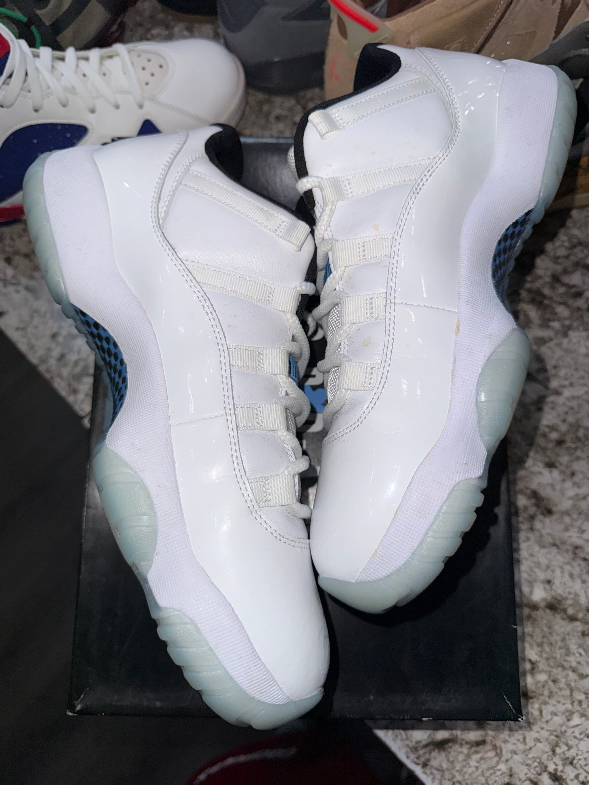 Jordan 11 Retro Low Legend Blue