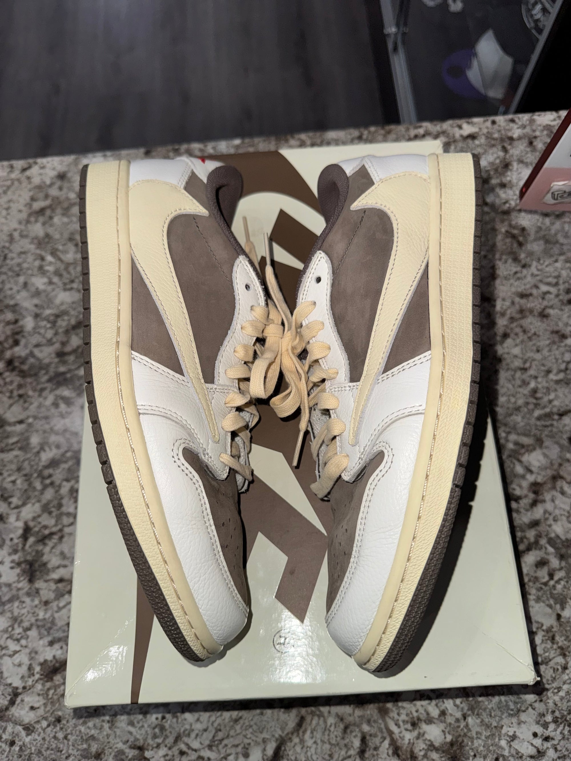 Jordan 1 Retro Low OG SP Travis Scott Reverse Mocha