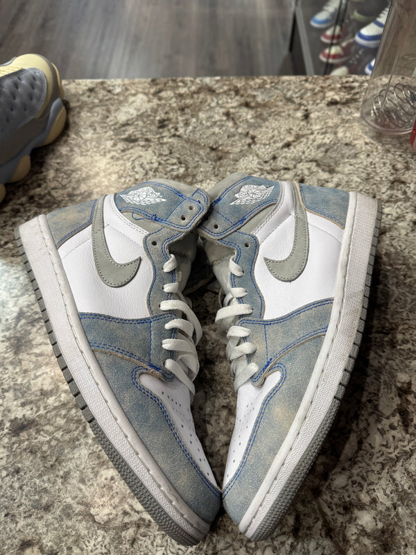 Jordan 1 Retro High Hyper Royal Smoke Grey