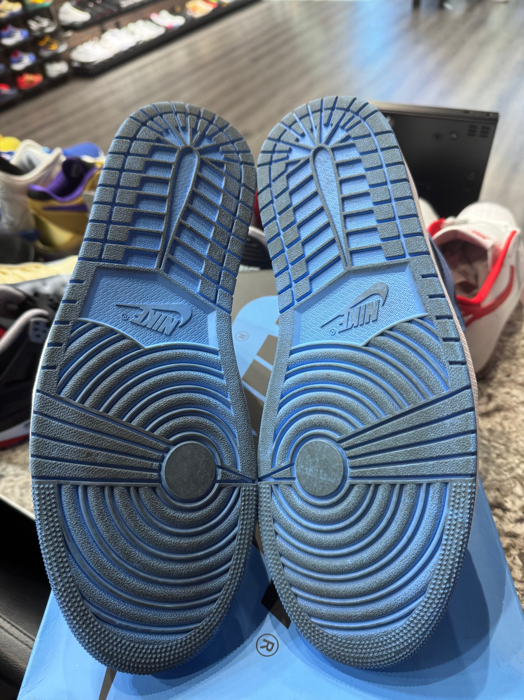 Jordan 1 Retro High OG UNC Toe