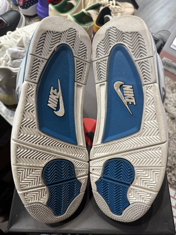Jordan 4 Retro Military Blue (2024)