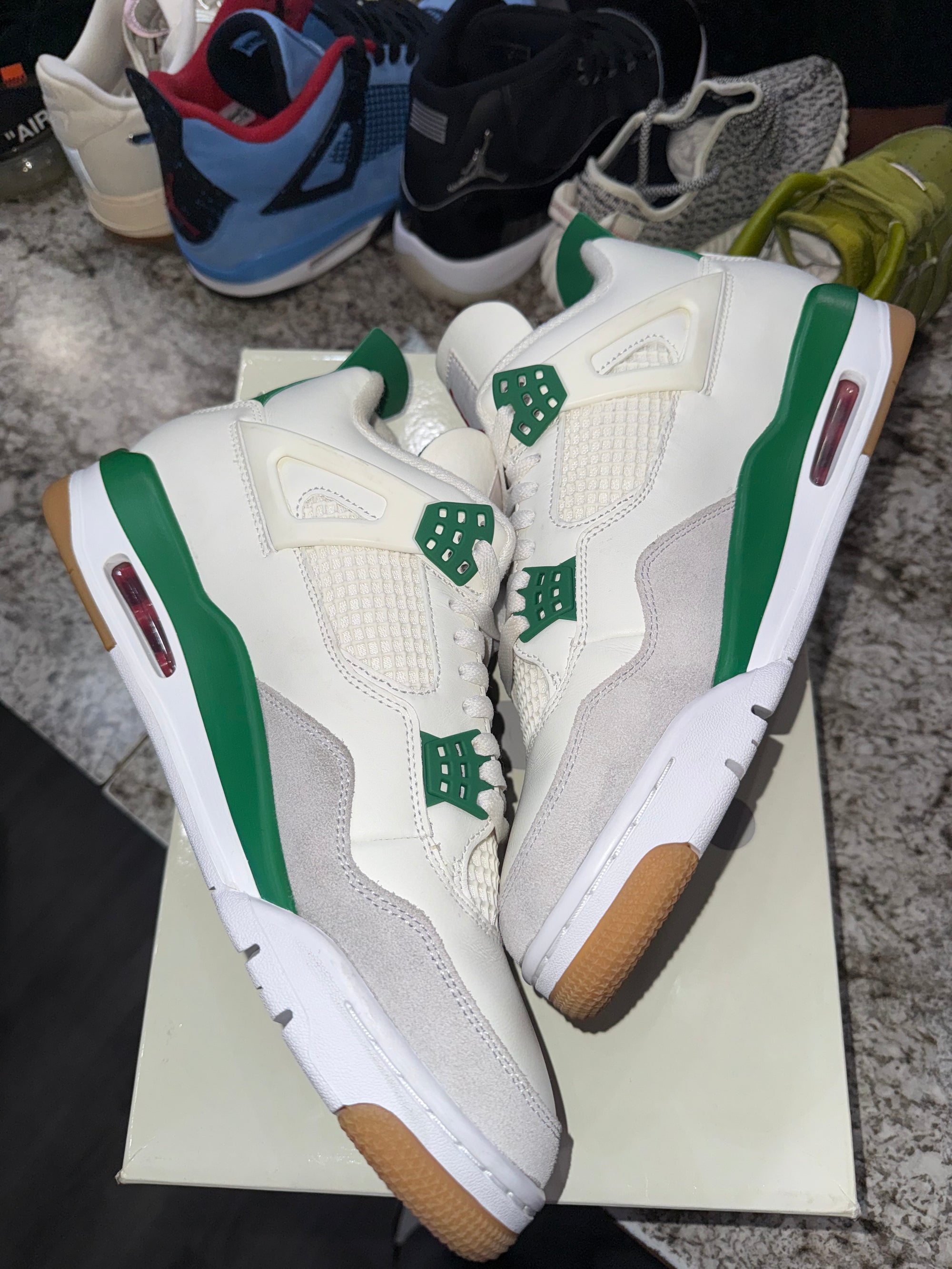 Jordan 4 Retro SB Pine Green