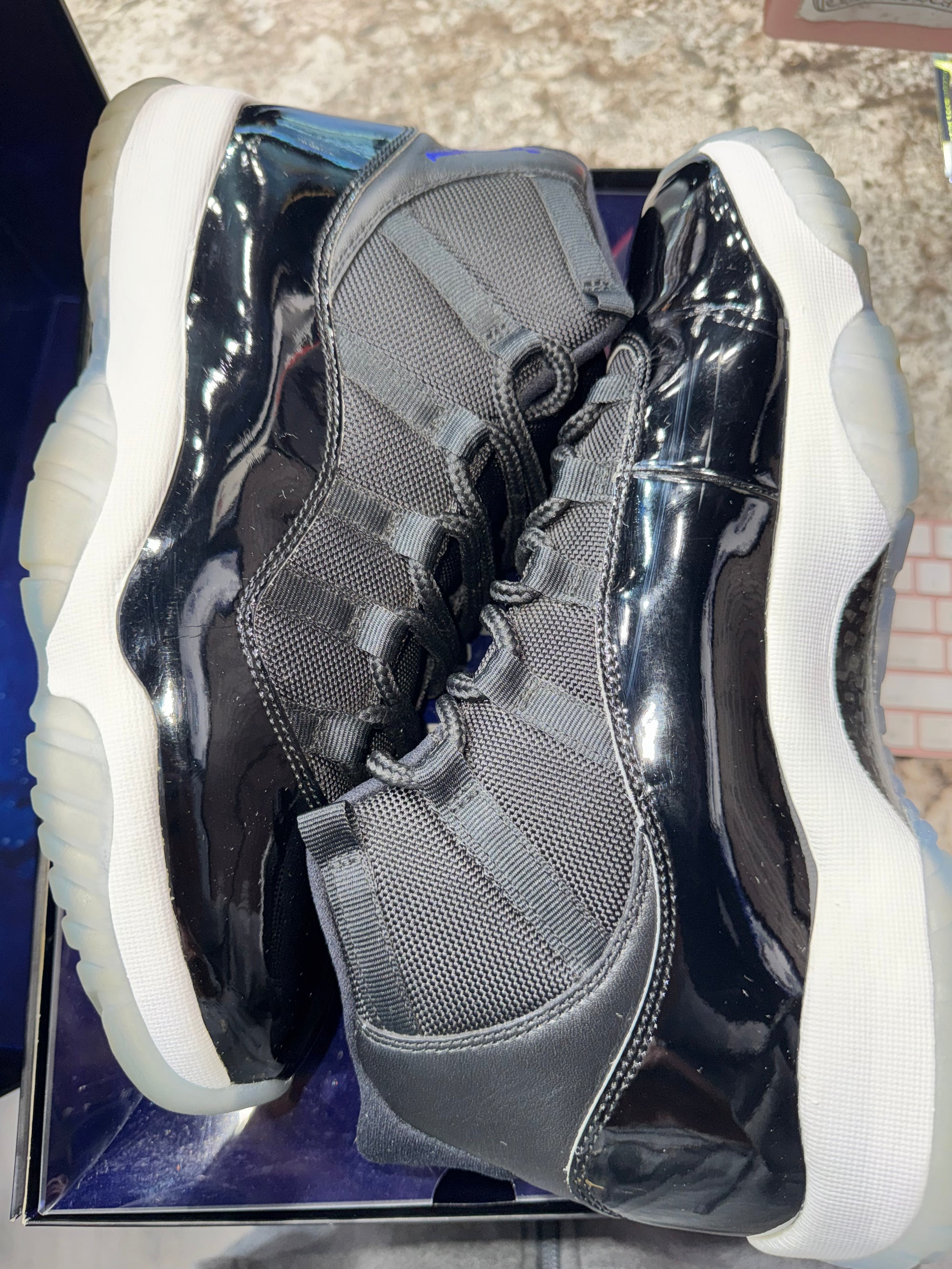 Jordan 11 Retro Space Jam (2016)