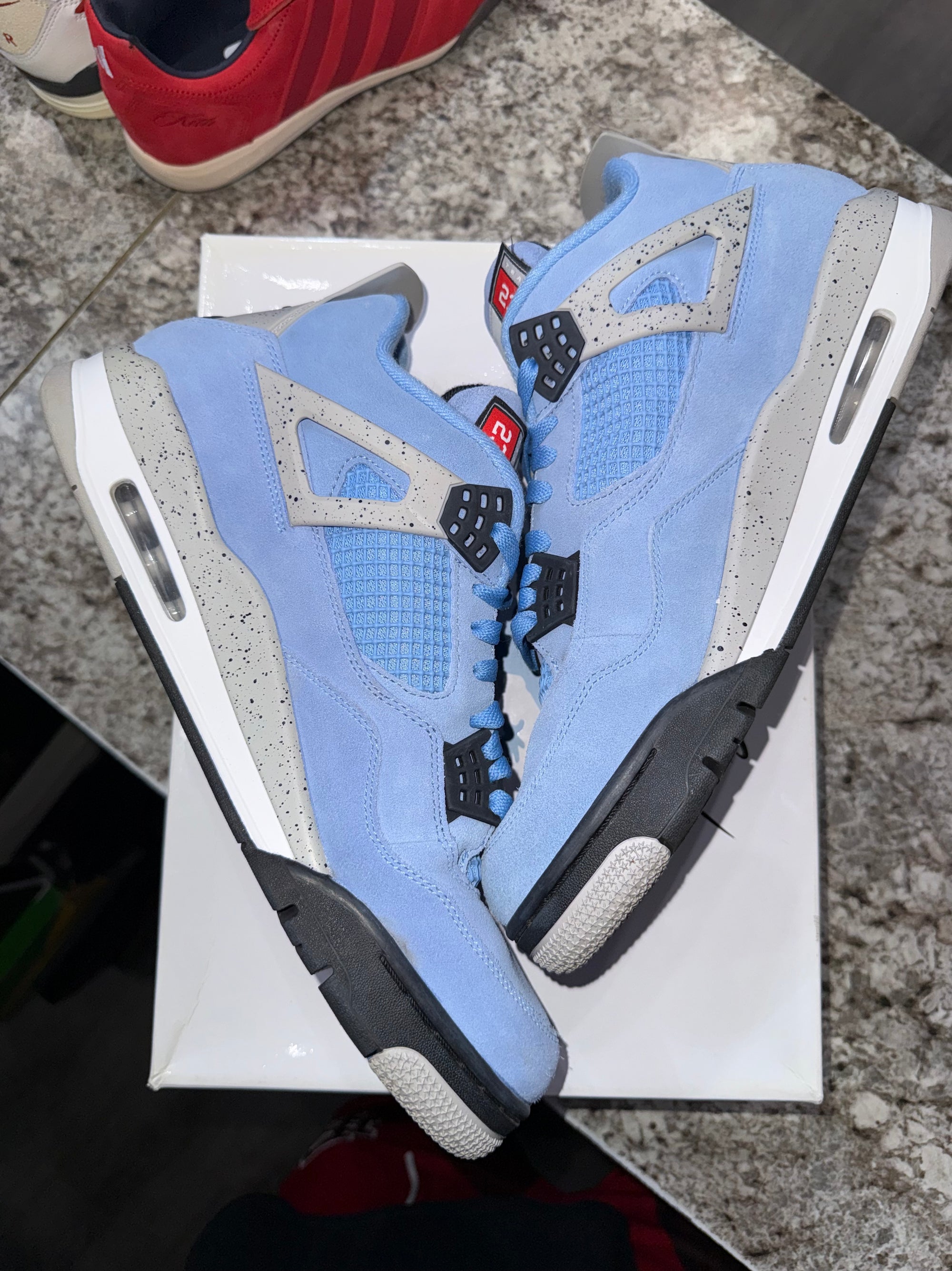 Jordan 4 Retro University Blue