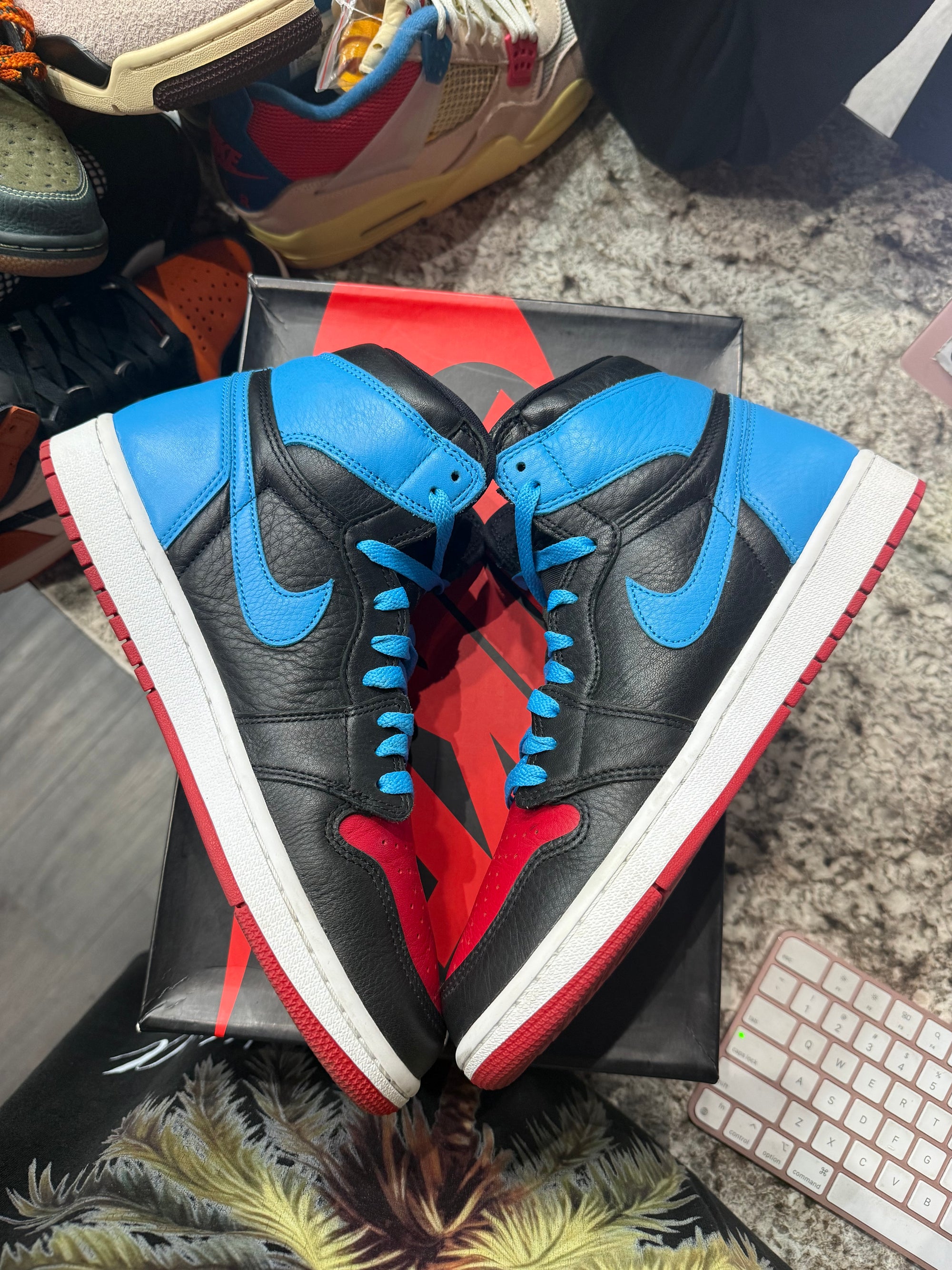 Jordan 1 Retro High NC to Chi (Women's) (REP BOX)
