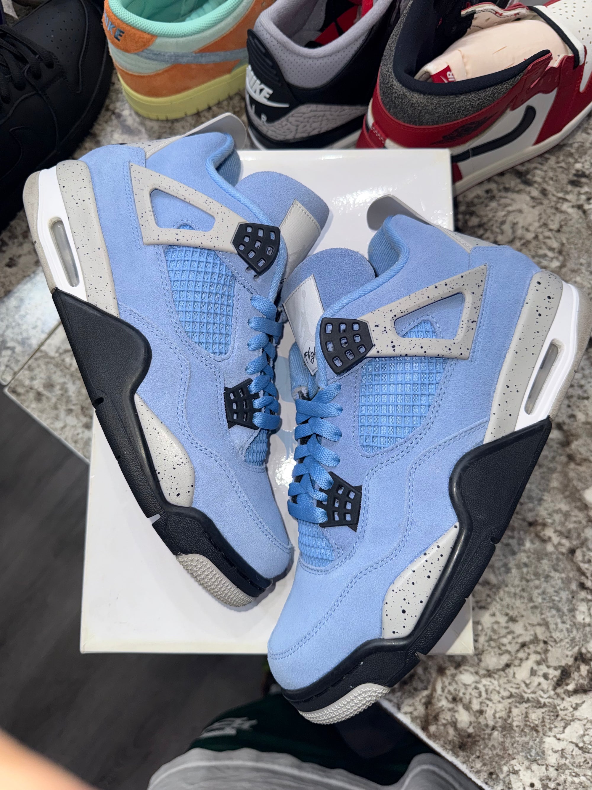 Jordan 4 Retro University Blue