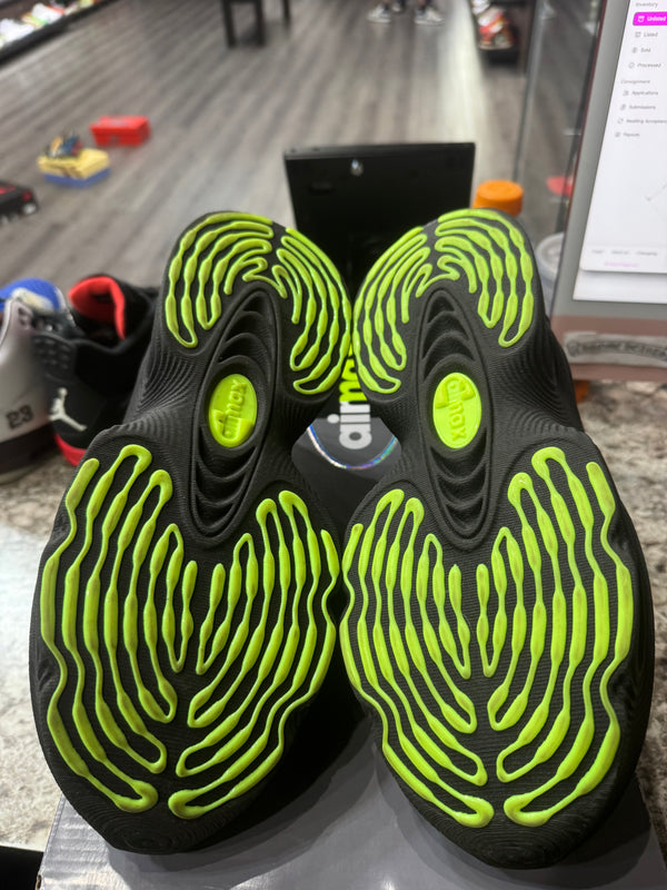 Nike Air Max 95000 Black Volt