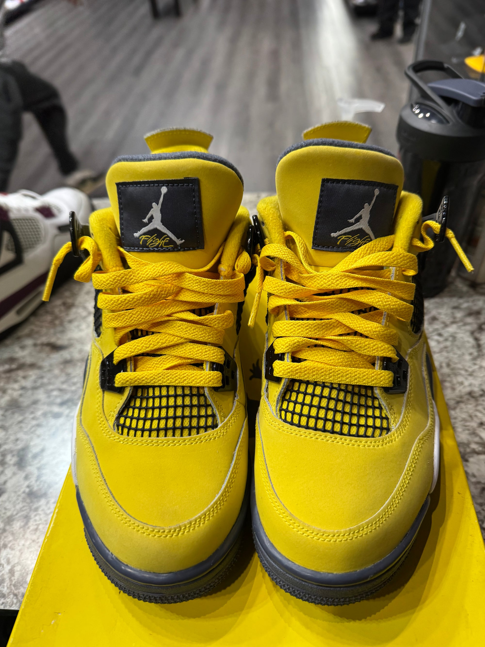 Jordan 4 Retro Lightning (2021) (GS)